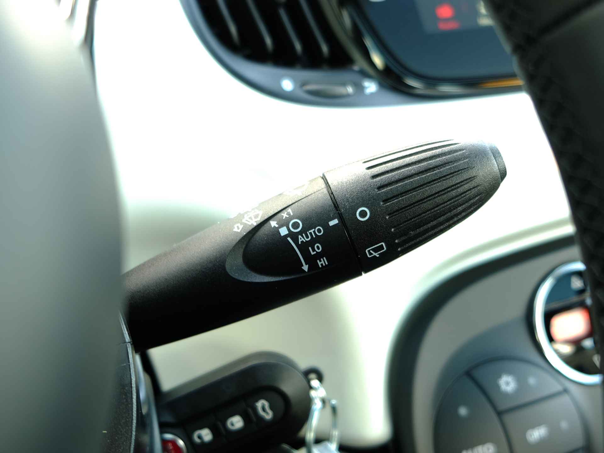 Fiat 500 1.0 Hybrid 70pk Dolcevita | Cruise control | CarPlay & Android Auto | Parkeersensoren achter - 14/19