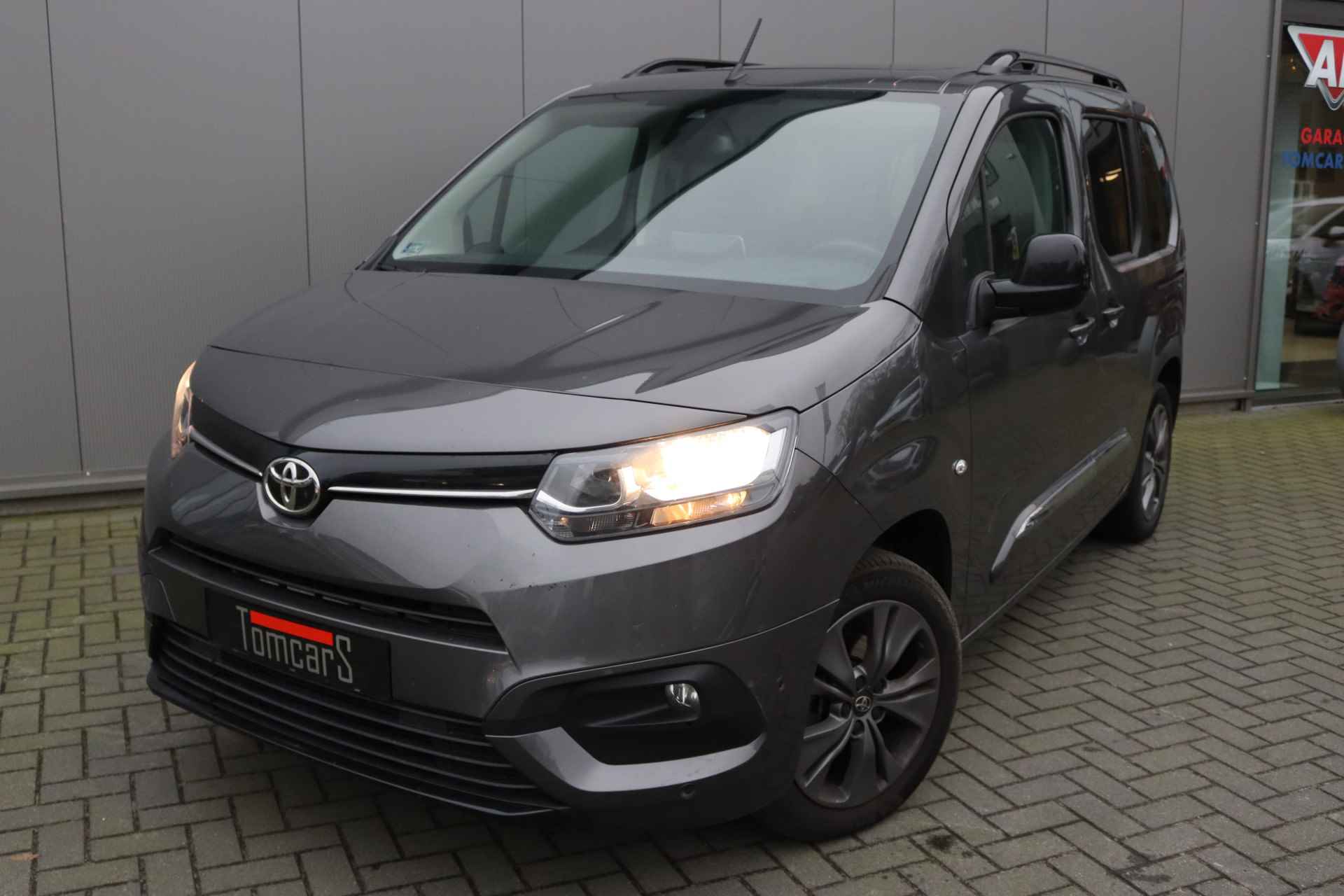 Toyota PROACE CITY 1.2 Turbo Dynamic Panoramadak/Trekhaak/Navigatie/Adaptive Cruise-Control - 8/32