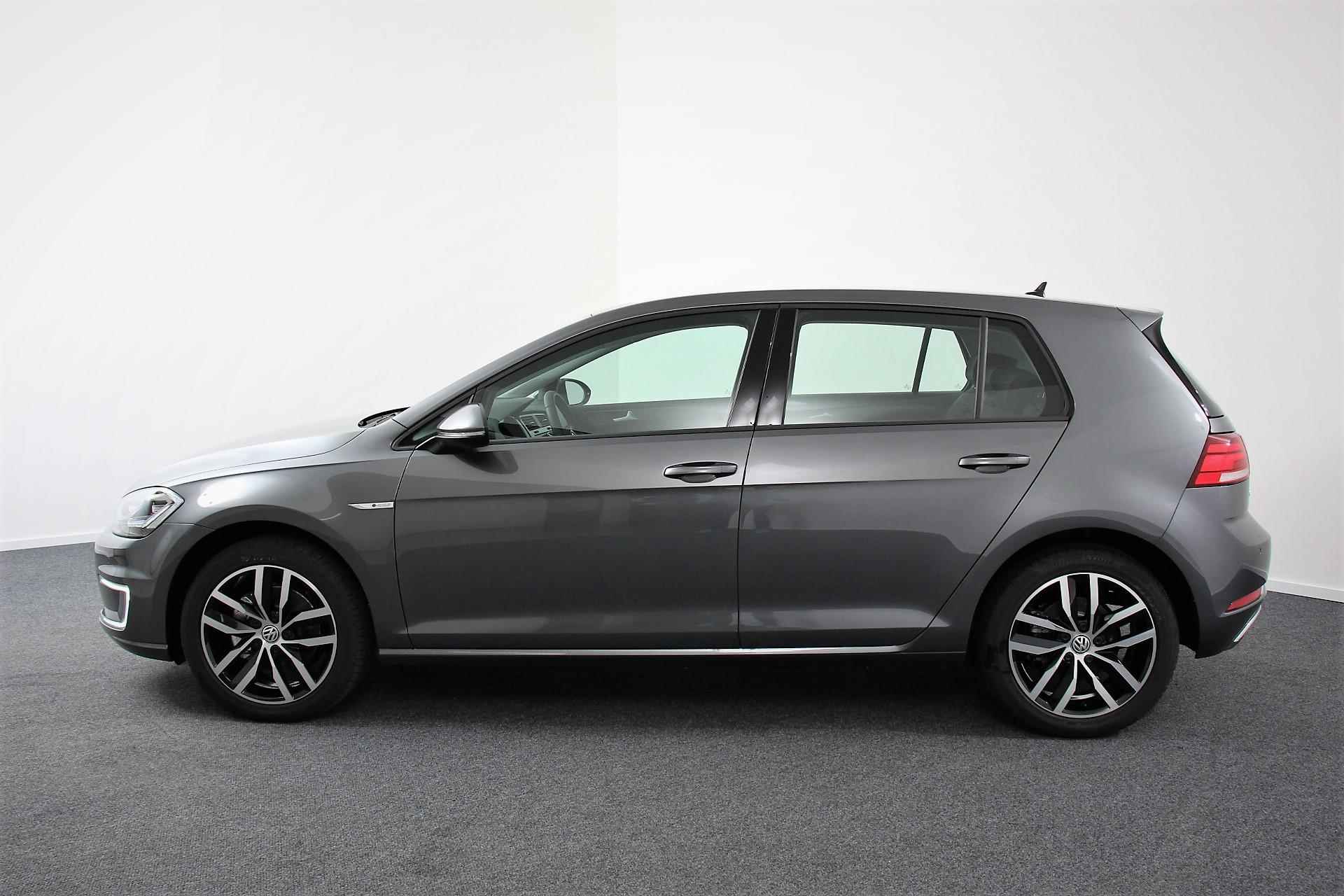 Volkswagen e-Golf e-Golf | Navigatie | Climate Control | Digitale cockpit | Bluetooth | Cruise control adaptive | Camera | LMV 17" - 4/30