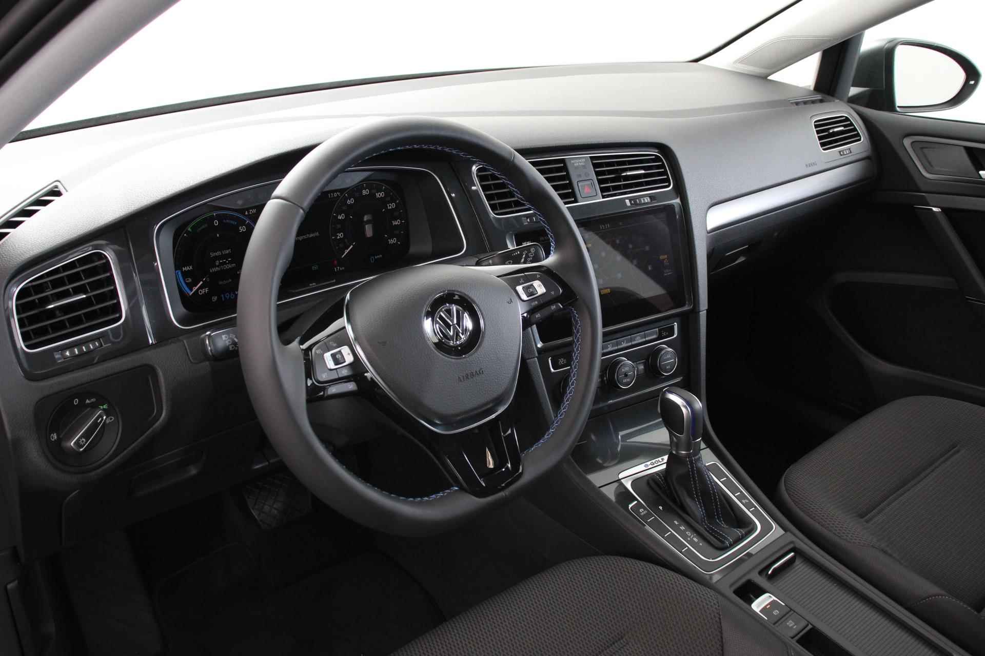 Volkswagen e-Golf e-Golf | Navigatie | Climate Control | Digitale cockpit | Bluetooth | Cruise control adaptive | Camera | LMV 17" - 7/30