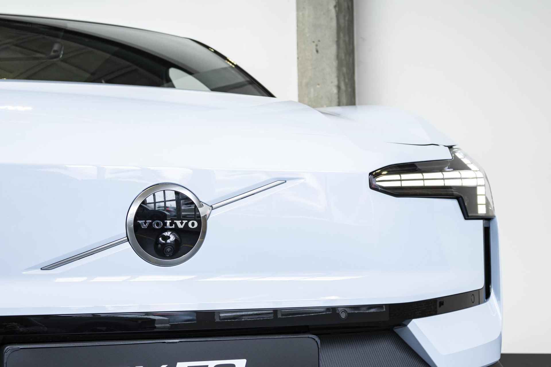 Volvo EX30 Twin Motor Performance Ultra 69 kWh | Panoramadak | 360º camera | Elektr. verstelbare voorstoelen | Harman Kardon Soundbar - 15/41