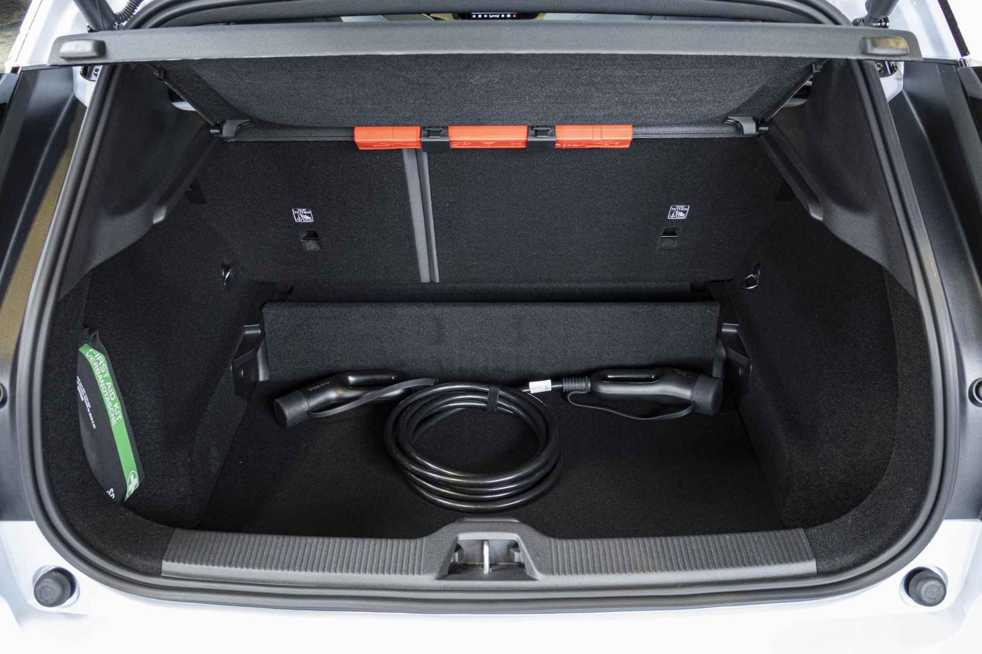 Volvo EX30 Twin Motor Performance Ultra 69 kWh | Panoramadak | 360º camera | Elektr. verstelbare voorstoelen | Harman Kardon Soundbar - 37/41