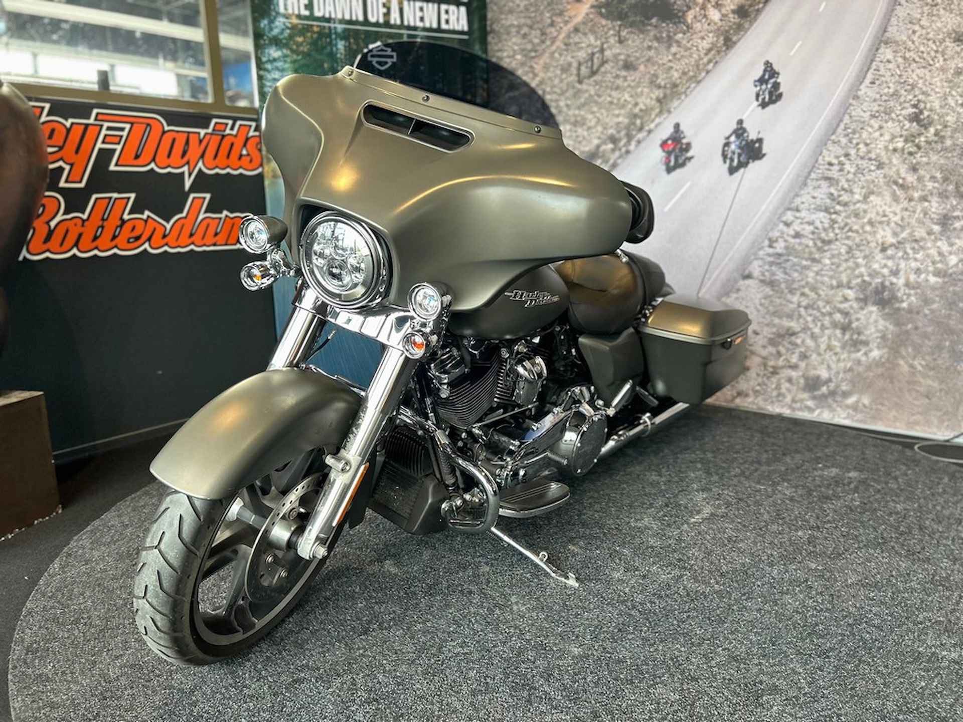 Harley-Davidson FLHX STREET GLIDE - 8/15