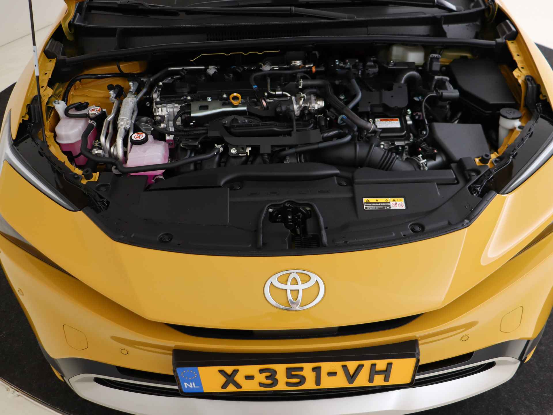 Toyota Prius 2.0 Plug-in Executive | Panoramadak | Full options | Demo - 31/47
