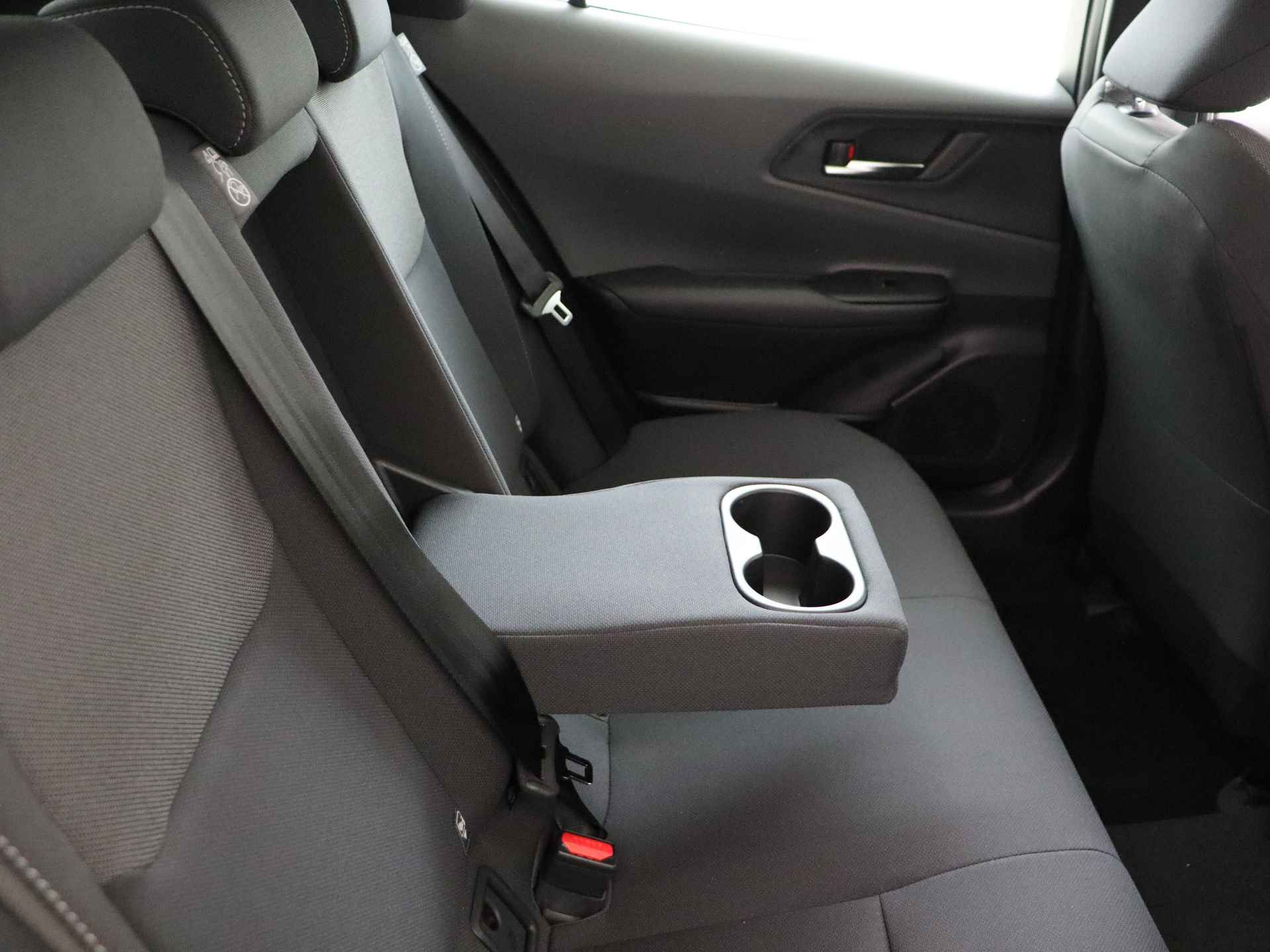 Toyota Prius 2.0 Plug-in Executive | Panoramadak | Full options | Demo - 40/47