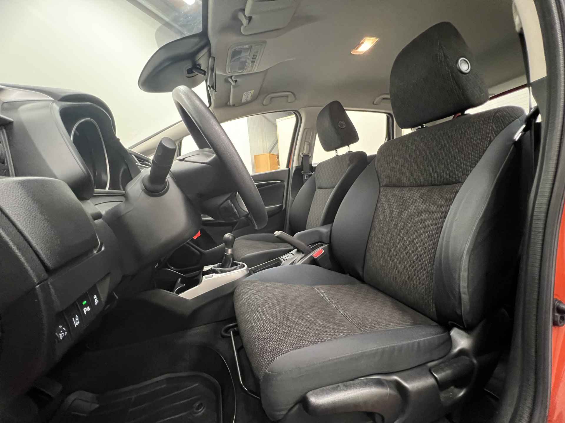 Honda Jazz 1.3 i-VTEC Comfort | NAVIGATIE | STOELVERWARMING | CRUISE CONTROL | - 9/42