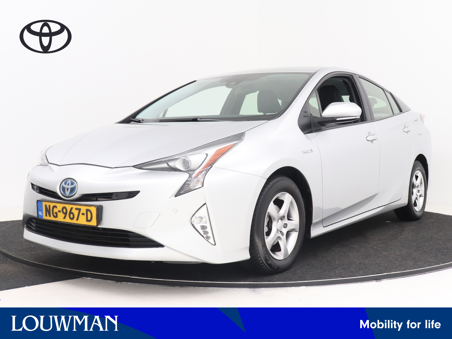 Toyota Prius 1.8 Executive | Navigatie | Climate Control | Cruise Control Adaptief | Head up Display | Parkeer Ass. | Stoelverwarming |