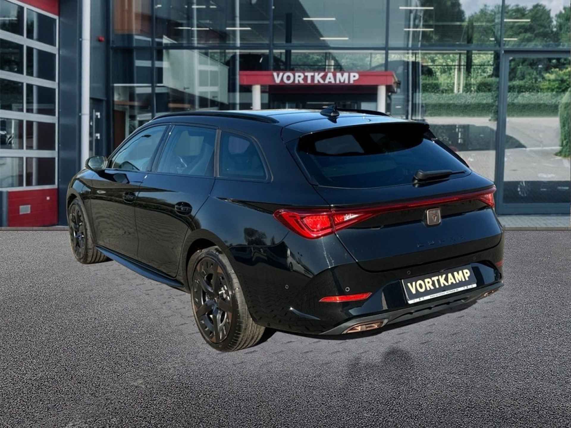 CUPRA Leon Sportstourer 1.4 TSI DSG E-HYBRID PANO-DAK/CAMERA/LEDER/MEMORY/NAVI/ACC/CARPL - 7/25