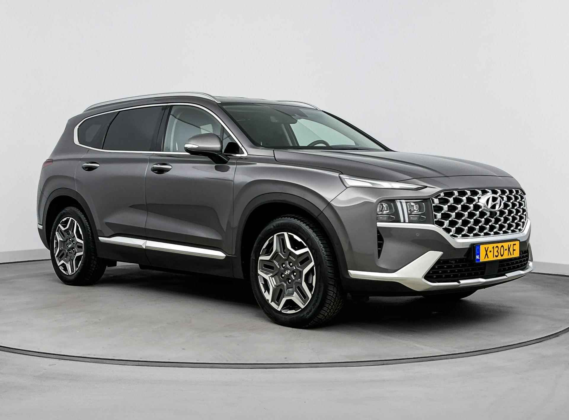 Hyundai Santa Fe 1.6 T-GDI HEV PREMIUM 7P. | NAVI | BLUELINK | HUD | 1650KG TREKGEWICHT | ADAPTIEVE CRUISE | 360 CAMERA | BOSE | CLIMA | LEDER | FABRIEKSGARANTIE GELDIG T/M 1-2029! | - 7/28