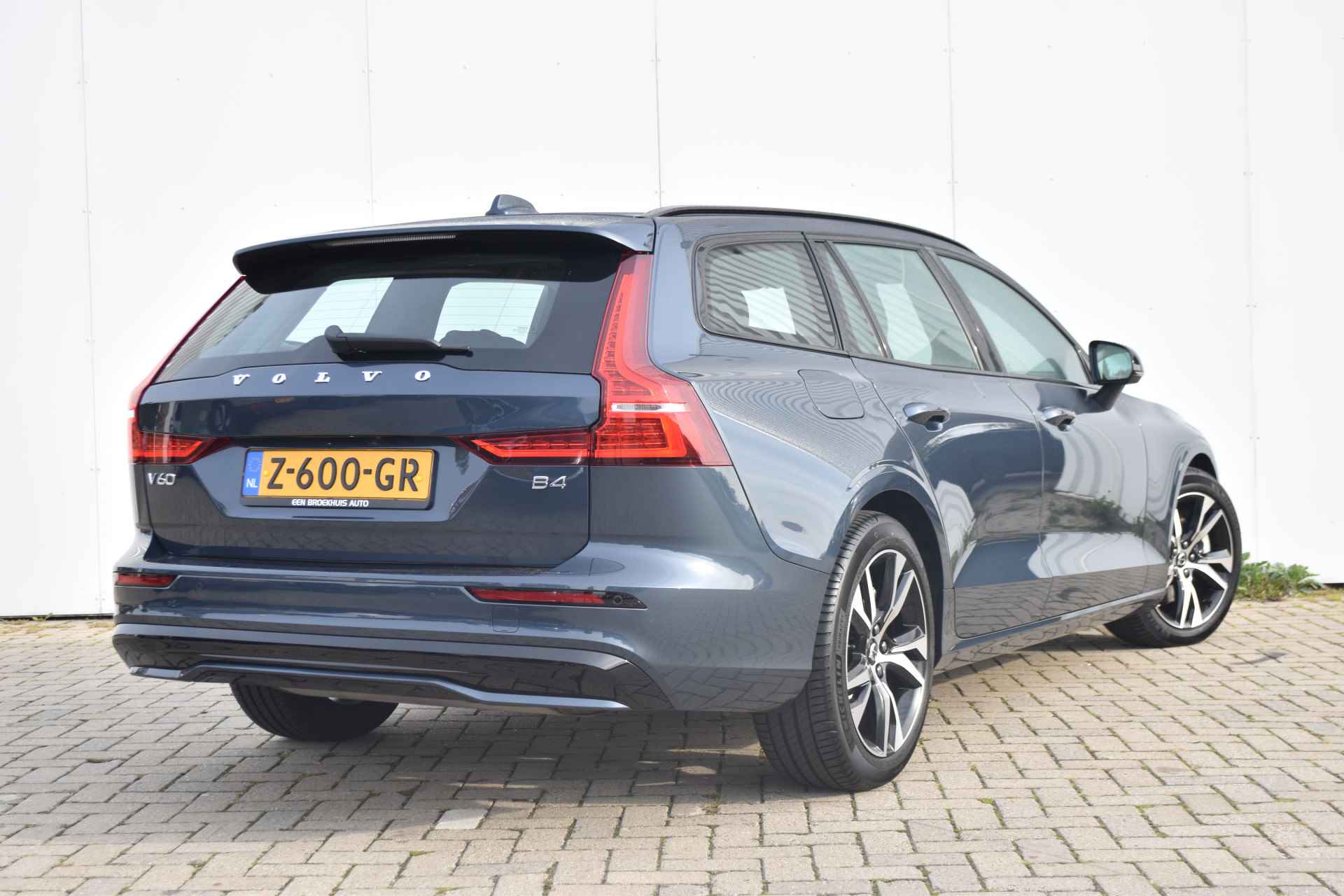 Volvo V60 B4 Plus Dark #Trekhaak #MildHybrid #DenimBlue - 7/39