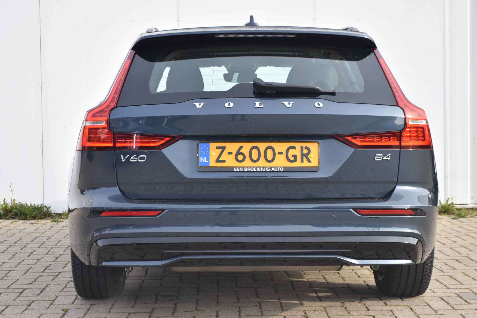 Volvo V60 B4 Plus Dark #Trekhaak #MildHybrid #DenimBlue - 9/39