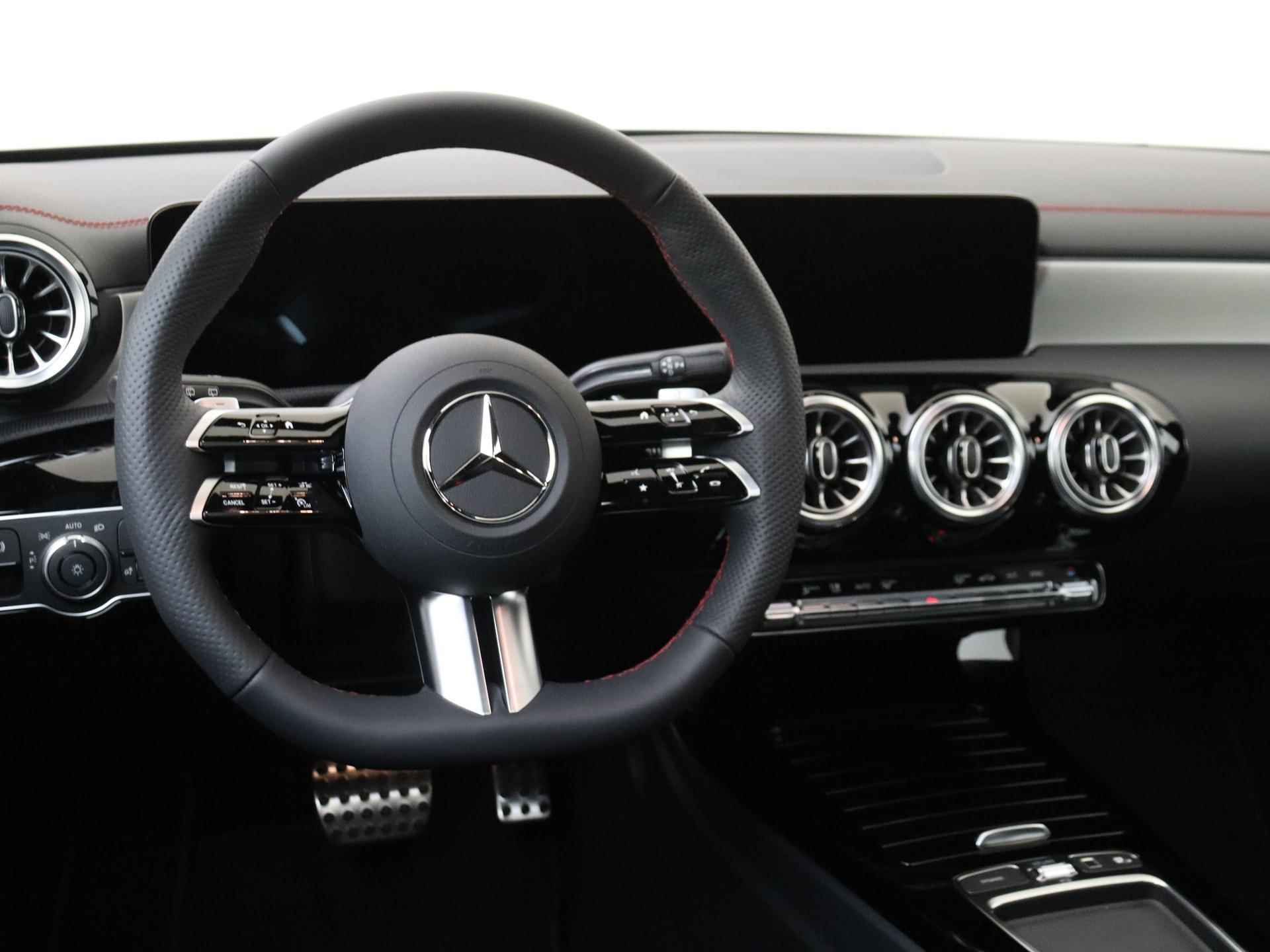 Mercedes-Benz CLA 180 Coupe Star Edition AMG-Line Nightpakket / Panoramaschuifdak / Smartphone-integratie / Dodehoekassistent / DISTRONIC/ Multibeam - 10/33