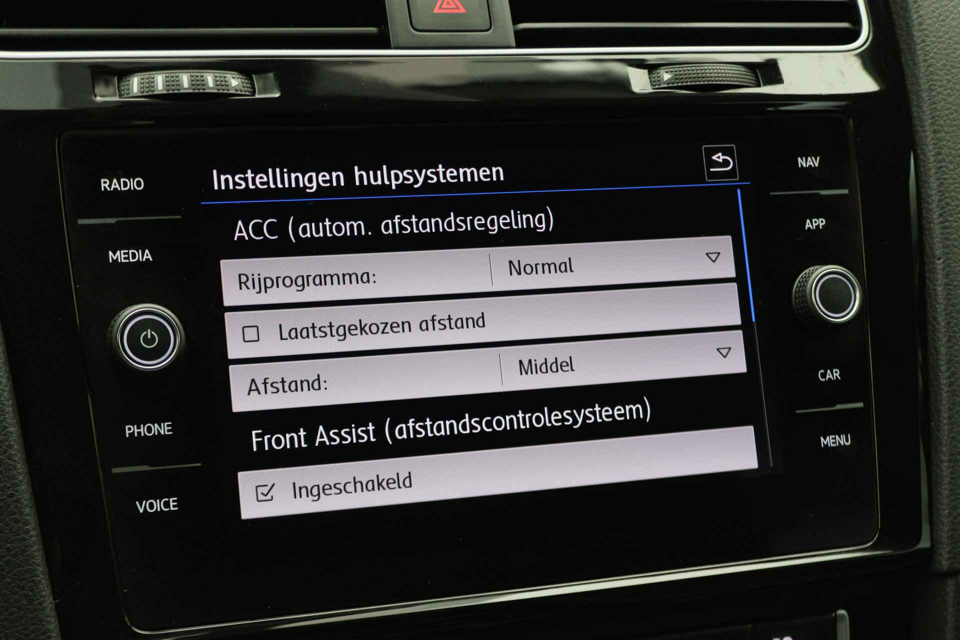 Volkswagen GOLF Variant 1.5 TSI Highline Climate, ACC, Navigatie, Bluetooth, PDC, Trekhaak, 17'' - 41/46