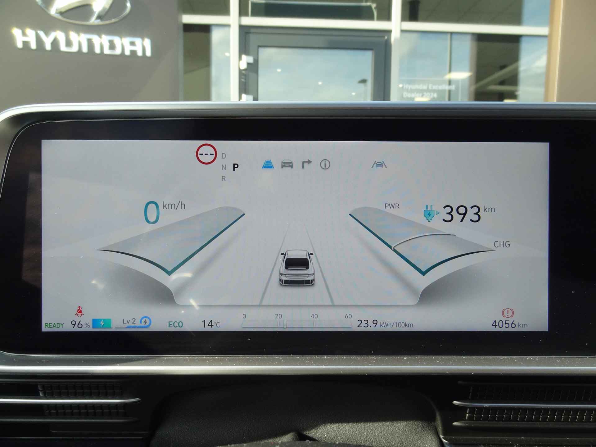 Hyundai IONIQ 6 First Edition AWD 77 kWh | LEDER | SCHUIF-KANTELDAK | 360-GRADEN CAMERA - 26/41