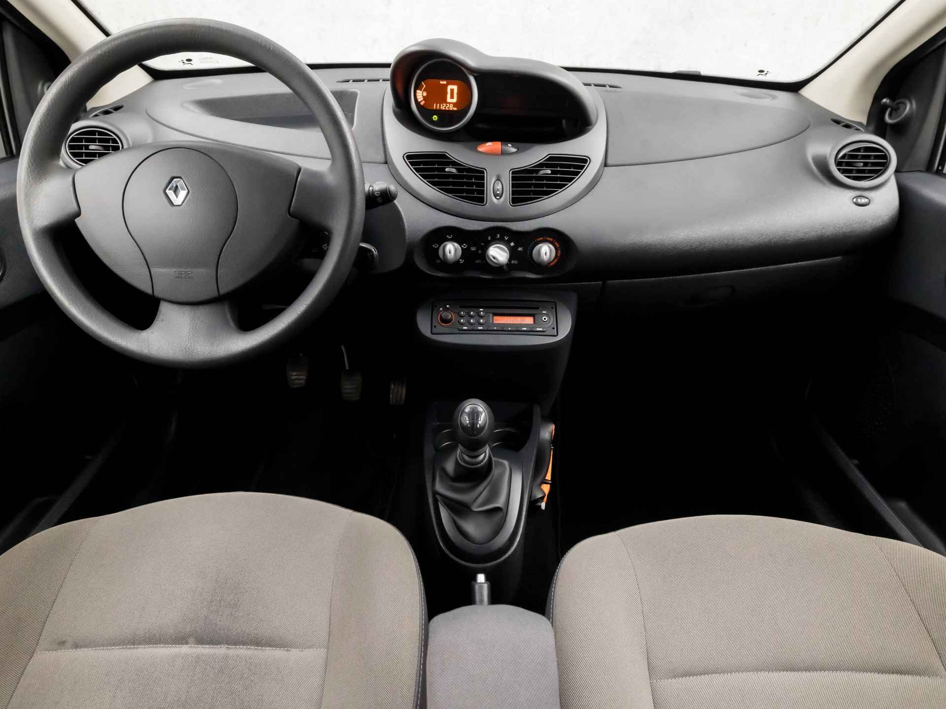 Renault Twingo 1.2-16V Authentique (RADIO, NAP, AIRCO, ARMSTEUN, SPORTSTOELEN, ELEK RAMEN, LM VELGEN, NIEUWE APK, NIEUWSTAAT) - 6/25