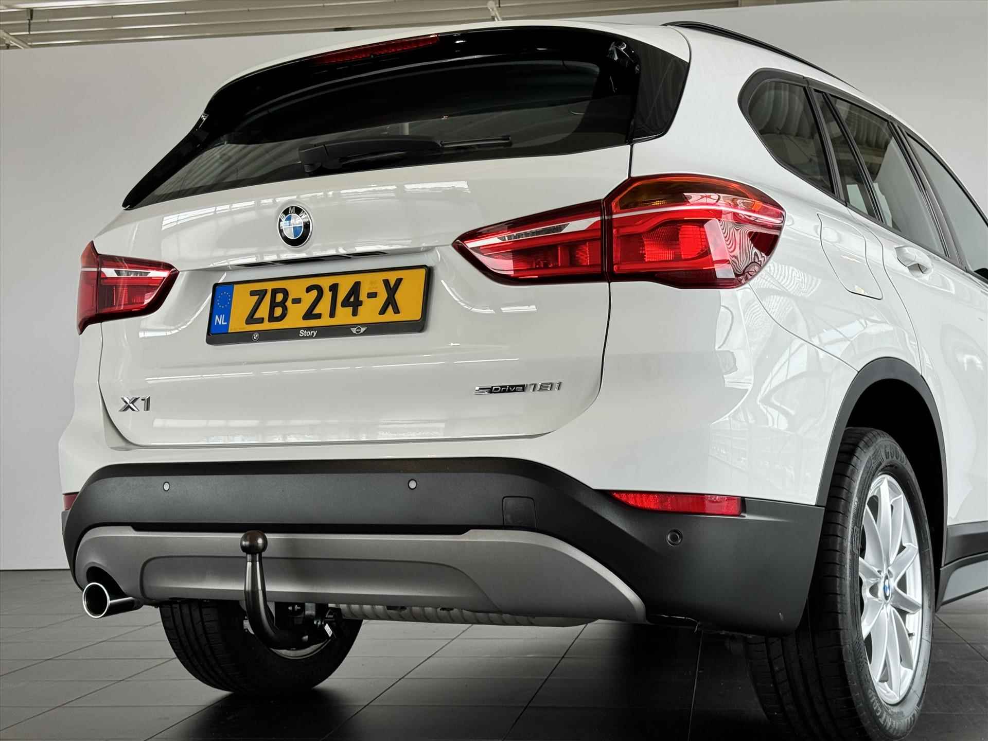 BMW X1 (f48) sDrive18i 140pk Executive Edition - 3/27