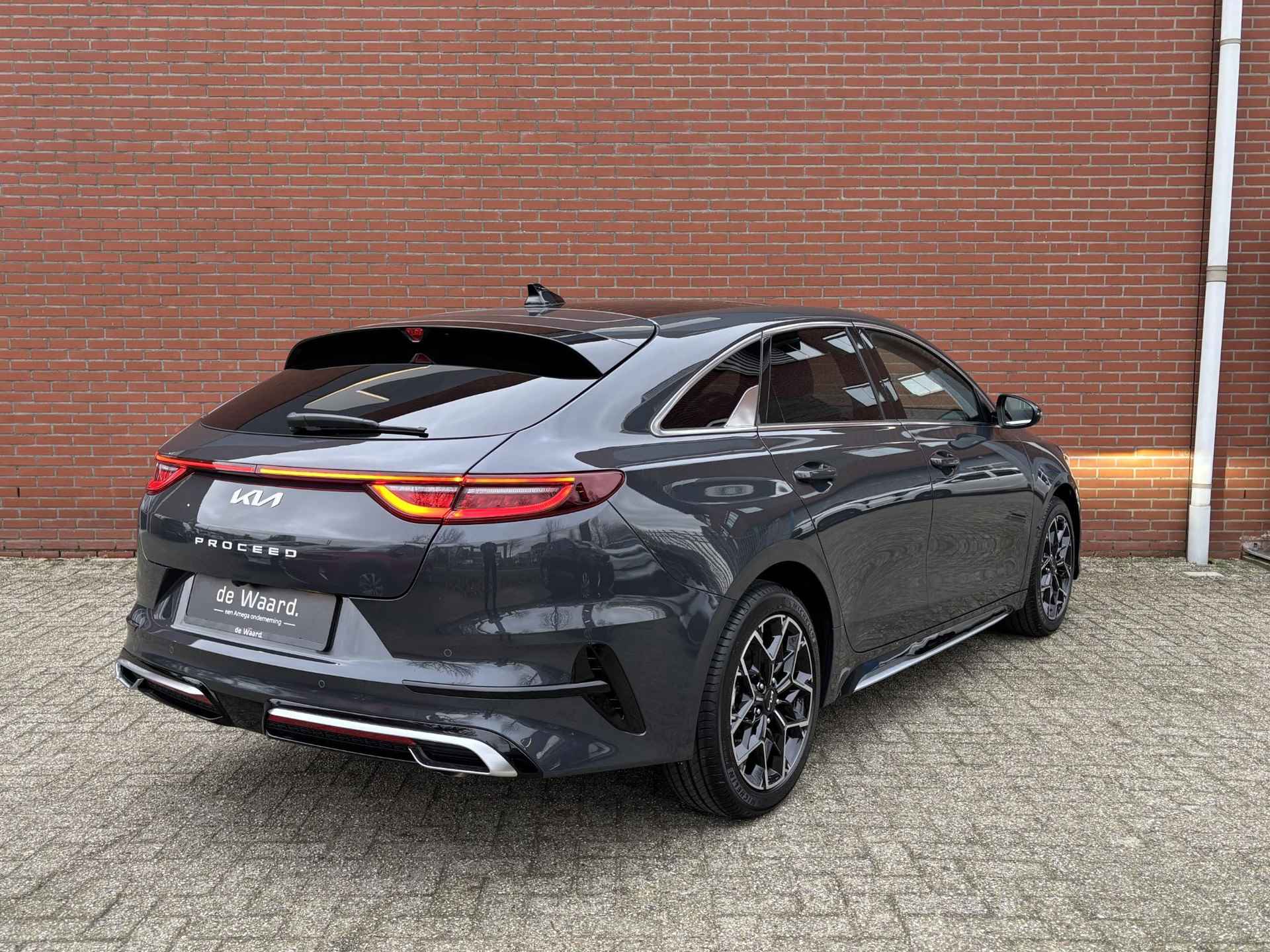 Kia ProCeed 1.5 T-GDi GT-PlusLine | Panorama schuif/kanteldak | Suede bekleding | Stoel- en stuurverwarming | JBL premium sound system - 5/35