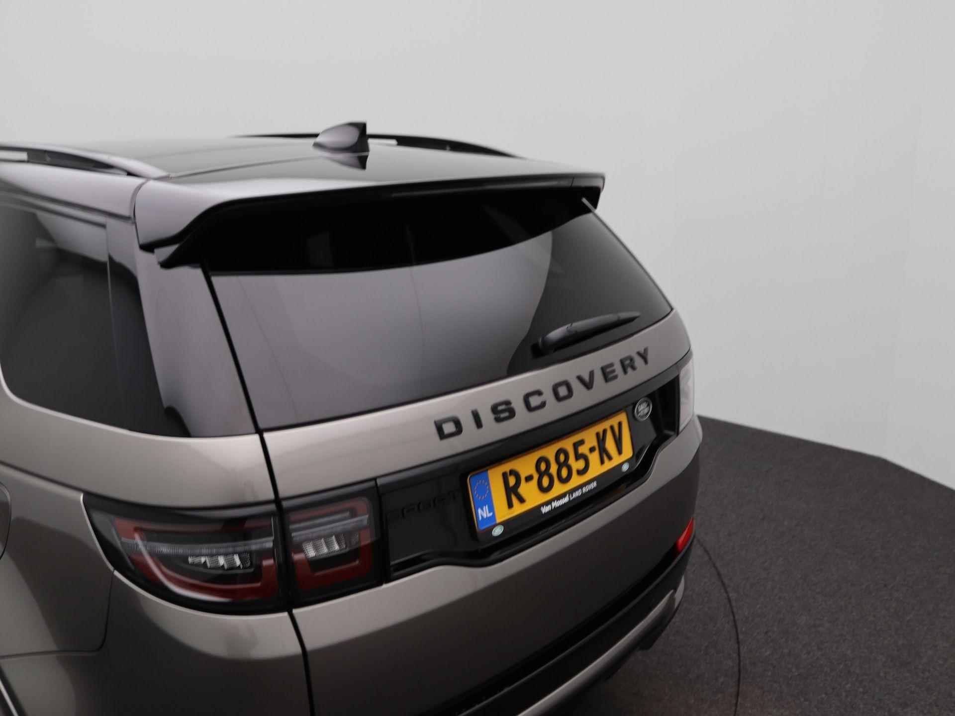 Land Rover Discovery Sport P300e R-Dynamic S | Eerste Eigenaar | Dealer Onderhouden | Panoramadak | - 39/49