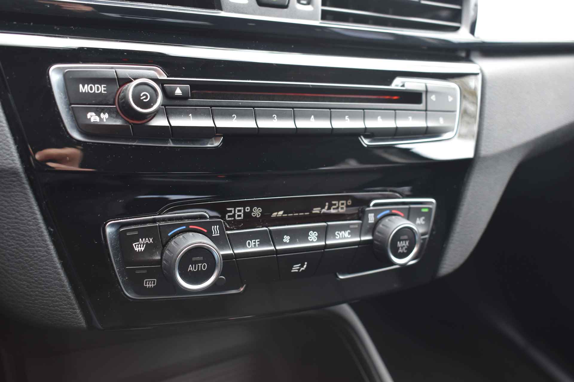 BMW X1 sDrive18i Navigatie Privacy glas Rijd als nieuw - 28/52