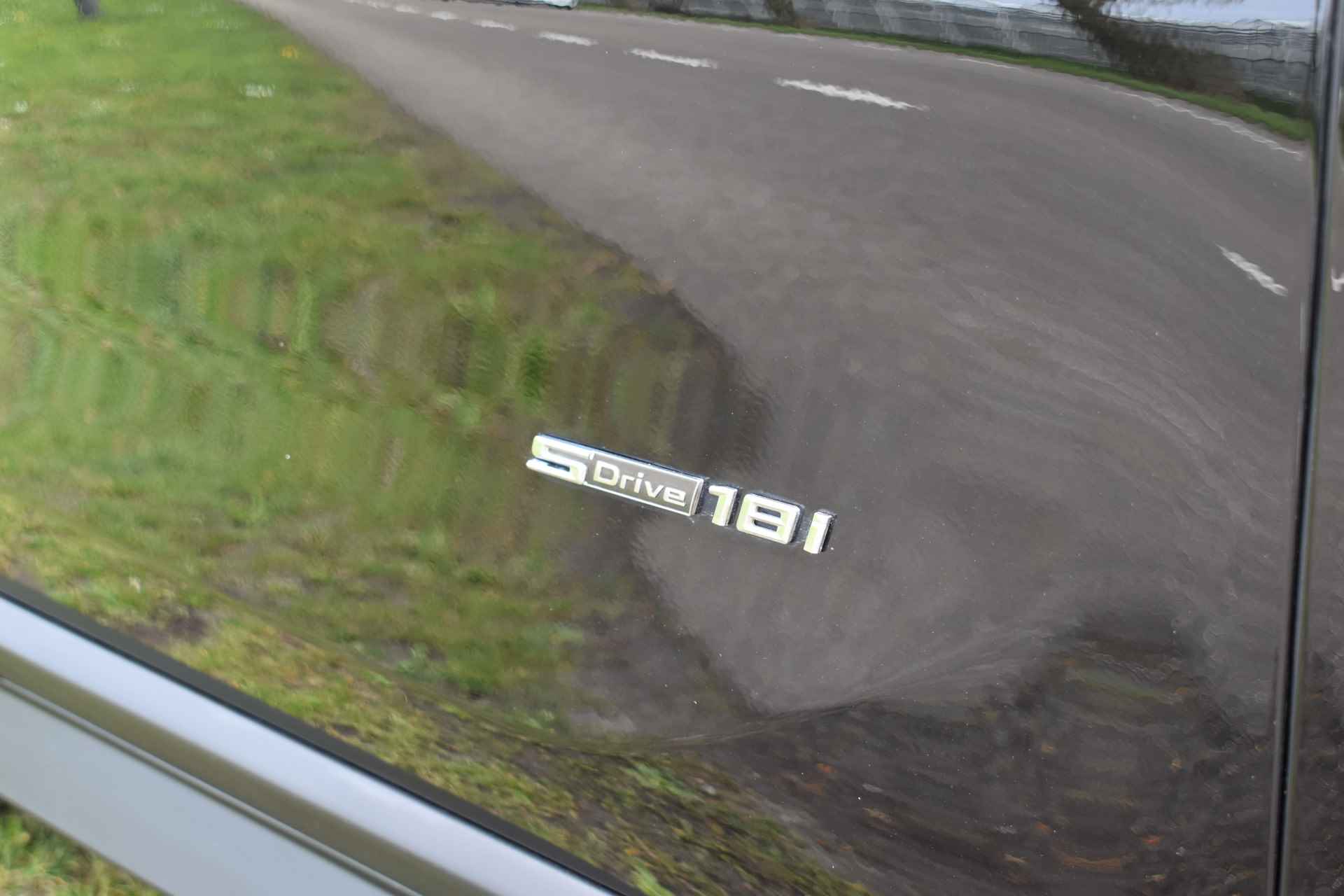 BMW X1 sDrive18i Navigatie Privacy glas Rijd als nieuw - 46/52
