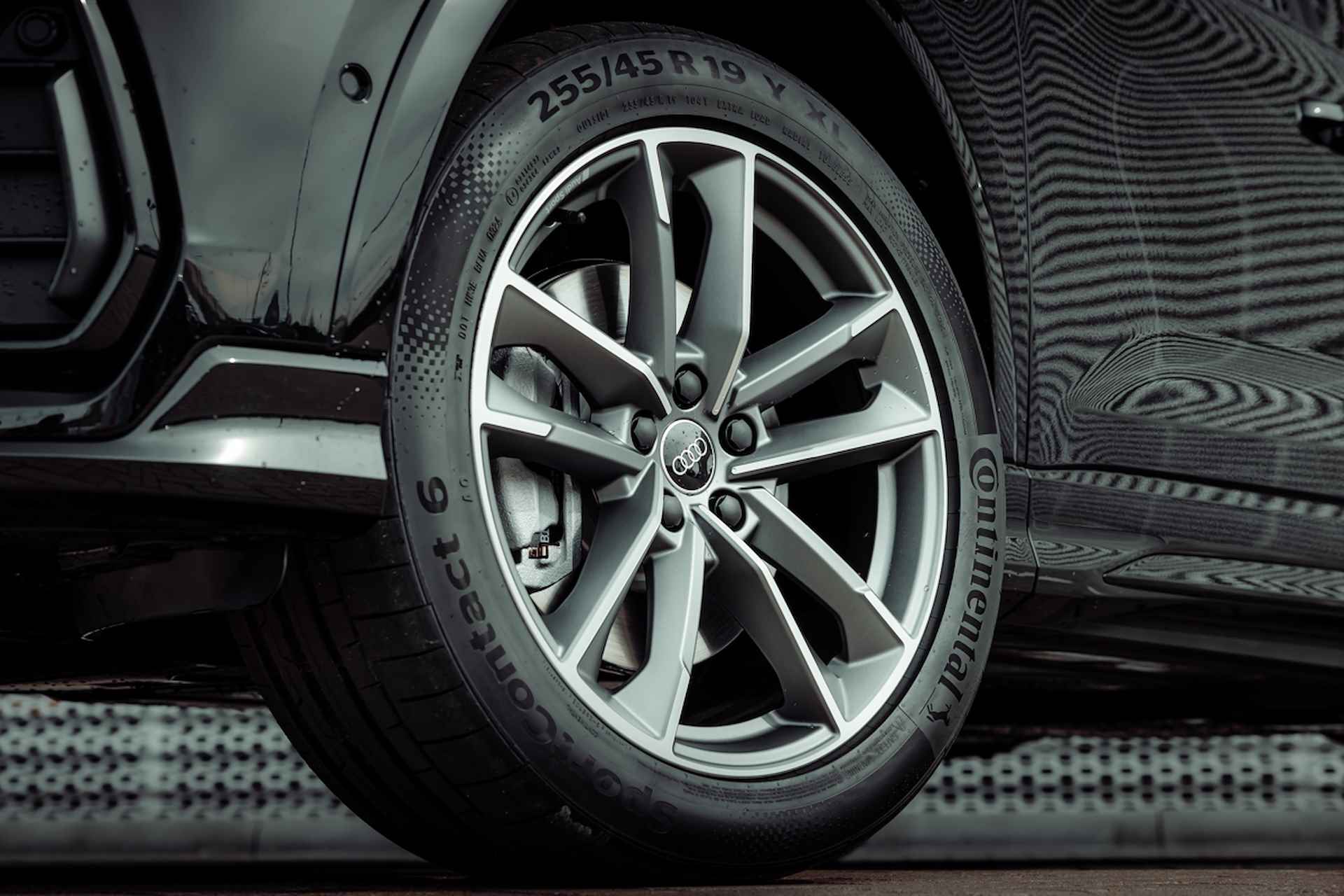 Audi Q3 45 TFSI e 245pk s-tronic S edition | Optiek zwart | Privacy glass | Comfortsleutel | Adaptive cruise control | 19" LM velgen | Stoelverwarming - 8/35