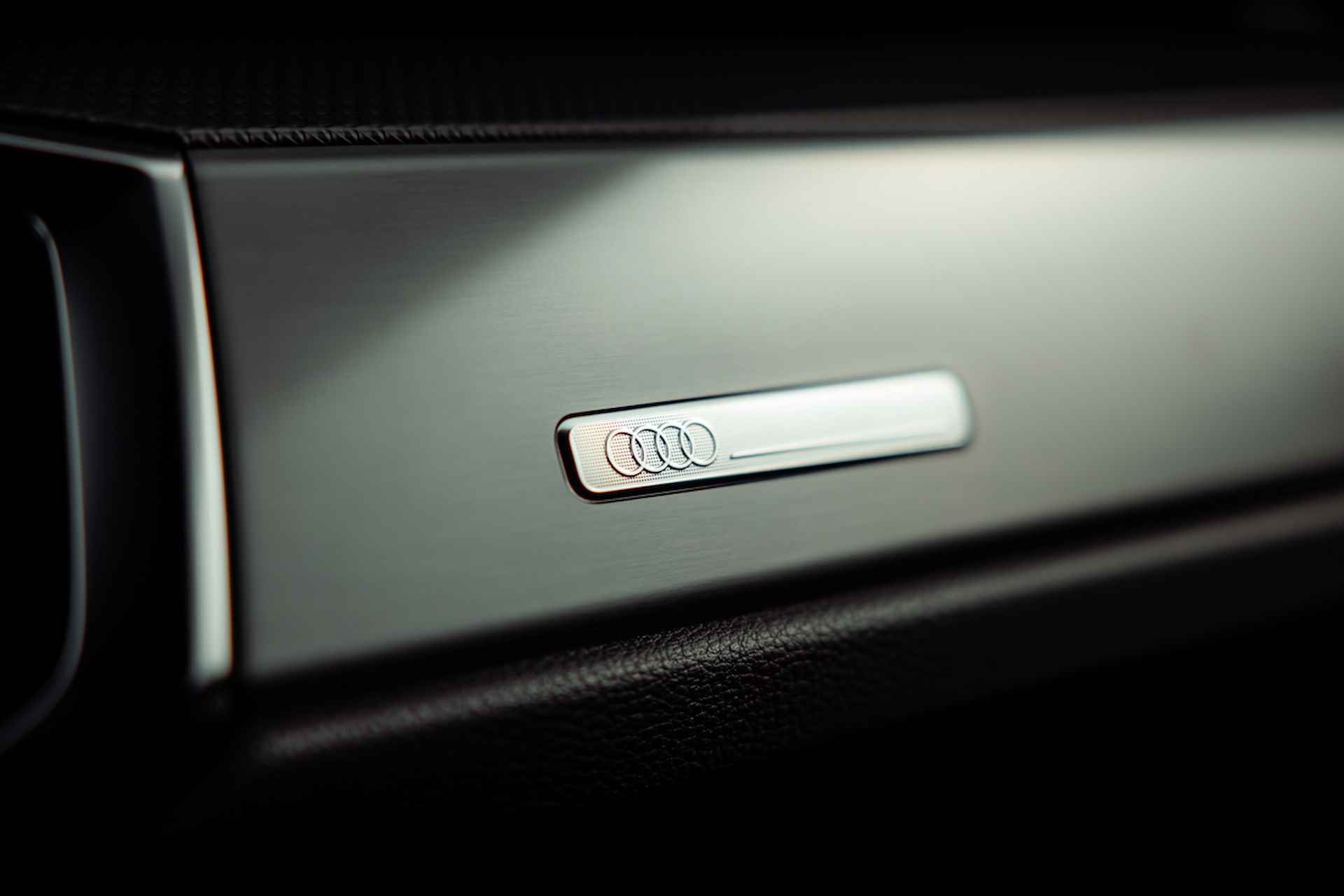 Audi Q3 45 TFSI e 245pk s-tronic S edition | Optiek zwart | Privacy glass | Comfortsleutel | Adaptive cruise control | 19" LM velgen | Stoelverwarming - 29/35