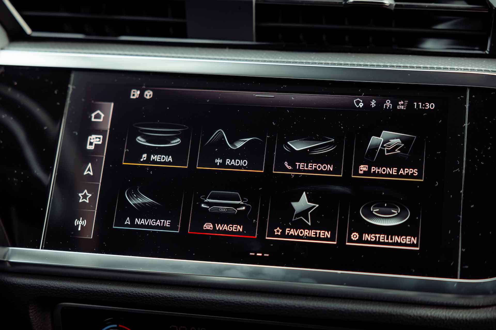 Audi Q3 45 TFSI e 245pk s-tronic S edition | Optiek zwart | Privacy glass | Comfortsleutel | Adaptive cruise control | 19" LM velgen | Stoelverwarming - 33/35