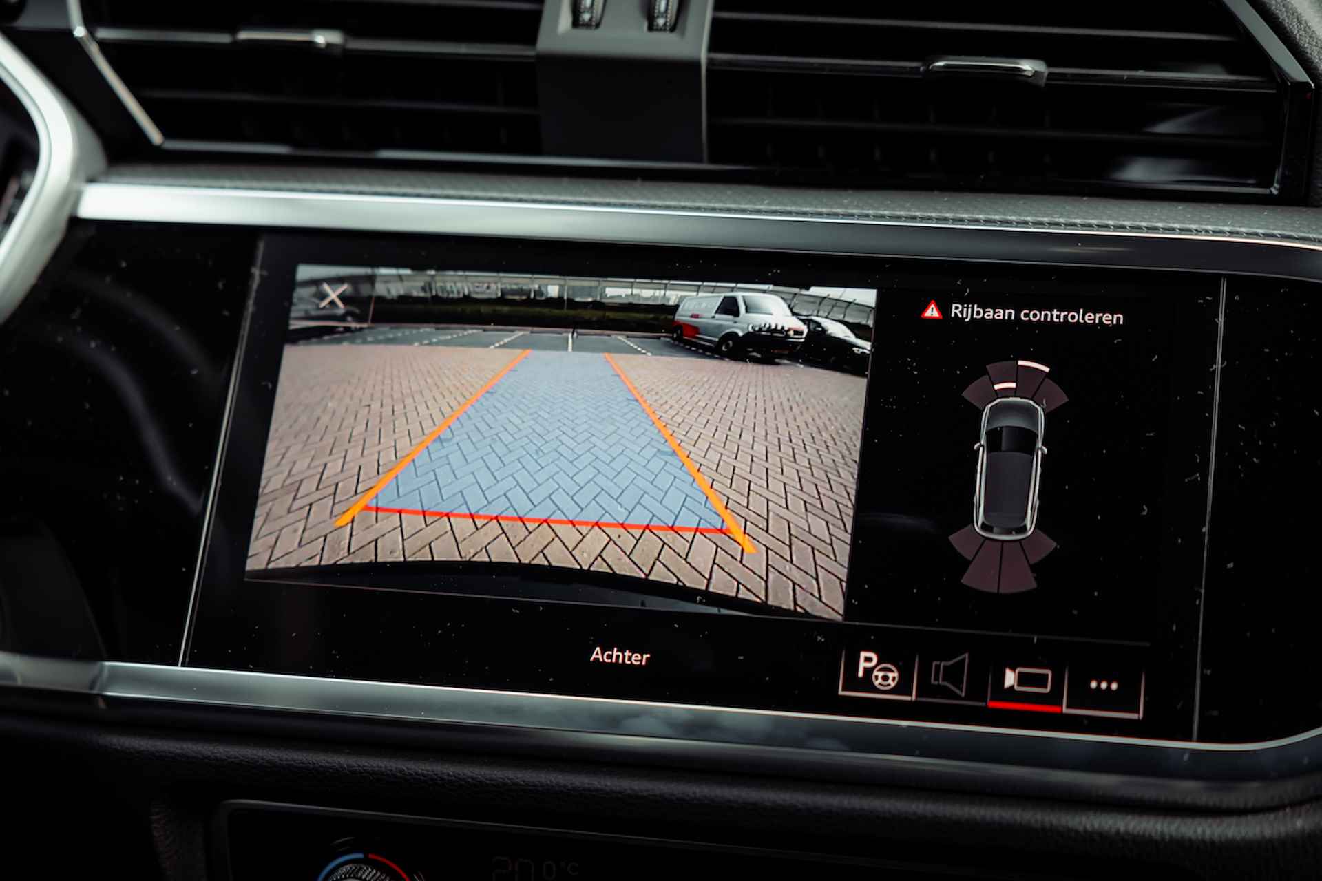Audi Q3 45 TFSI e 245pk s-tronic S edition | Optiek zwart | Privacy glass | Comfortsleutel | Adaptive cruise control | 19" LM velgen | Stoelverwarming - 34/35