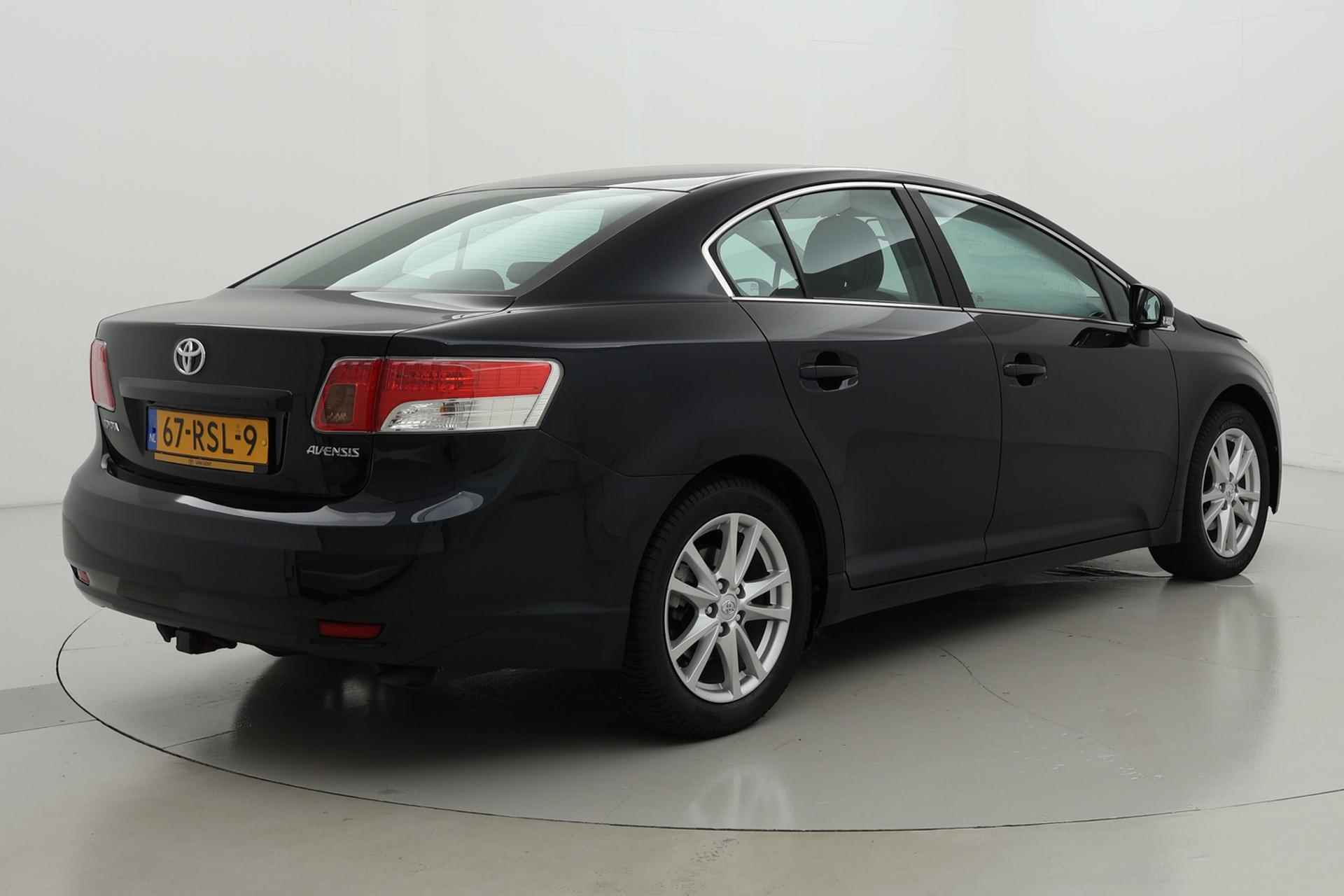 Toyota Avensis 1.8 VVTi Business | Automaat | Trekhaak | Leder - 3/31