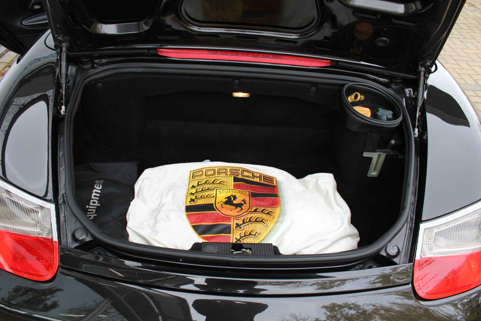 Porsche Boxster 2.7 | Hard en soft top dak | Elektrisch bedienbaar cabrio dak | Airco | Cruise | 16 Inch LMV | Half leder/alcantara bekleding | Origineel NL auto | NAP | - 19/50