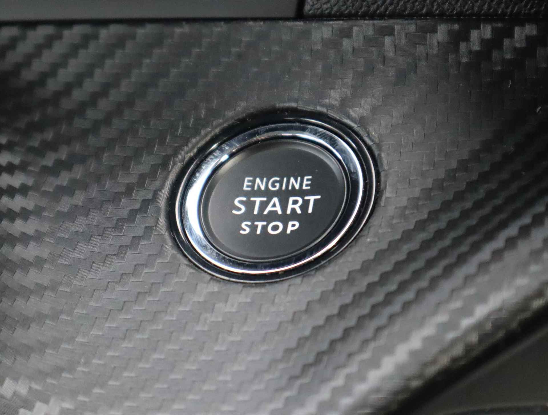 Peugeot 208 Allure Pack PureTech 100pk EAT8 automaat, Rijklaarprijs, Navigatie Camera Adaptieve cruise control - 31/60