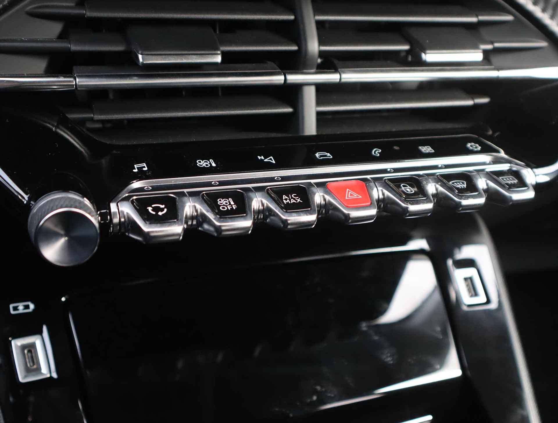 Peugeot 208 Allure Pack PureTech 100pk EAT8 automaat, Rijklaarprijs, Navigatie Camera Adaptieve cruise control - 39/60