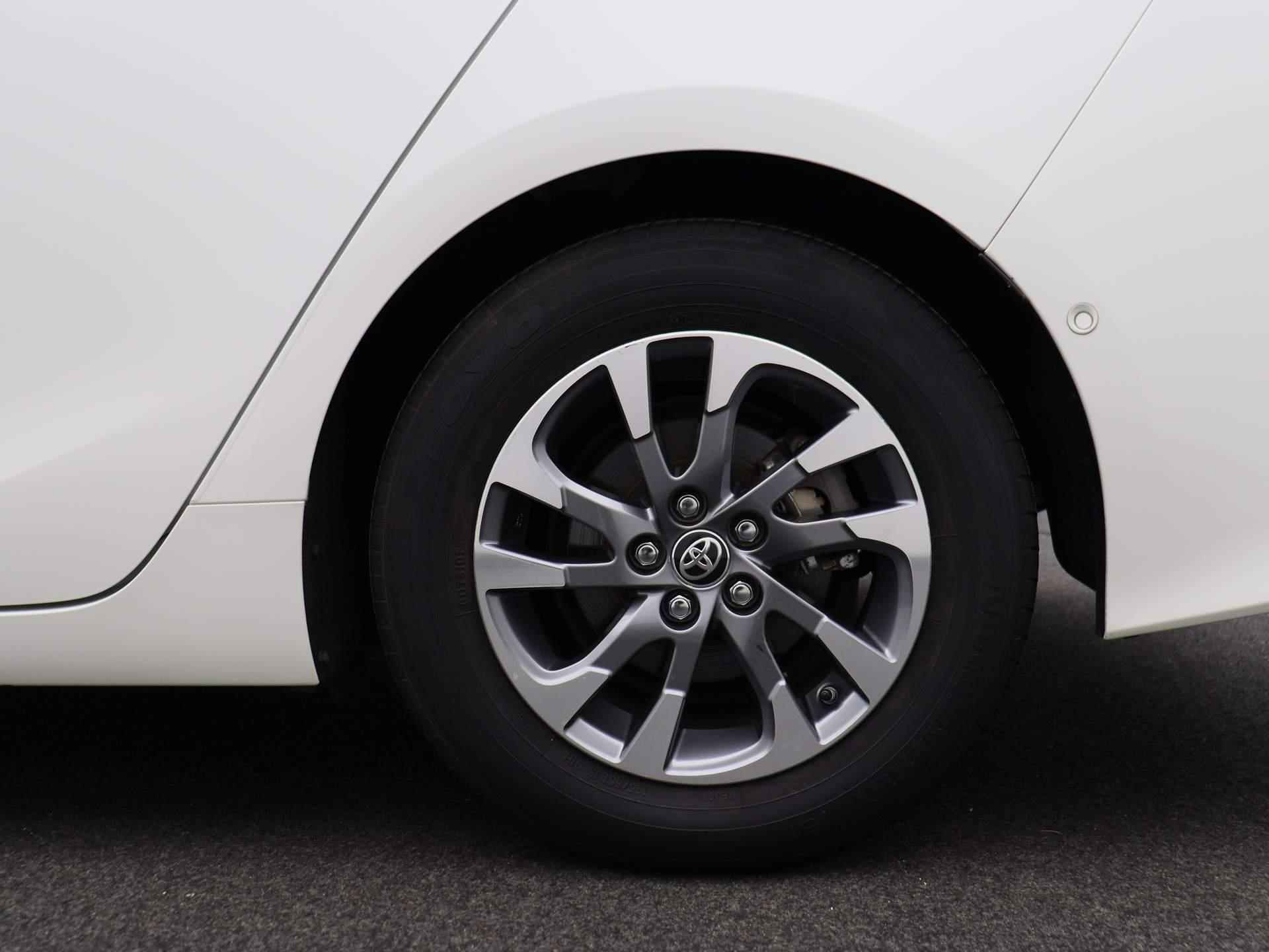 Toyota Prius 1.8 Plug-in Business Plus | JBL Audio | Camera | Head Up | Navigatie | - 15/40