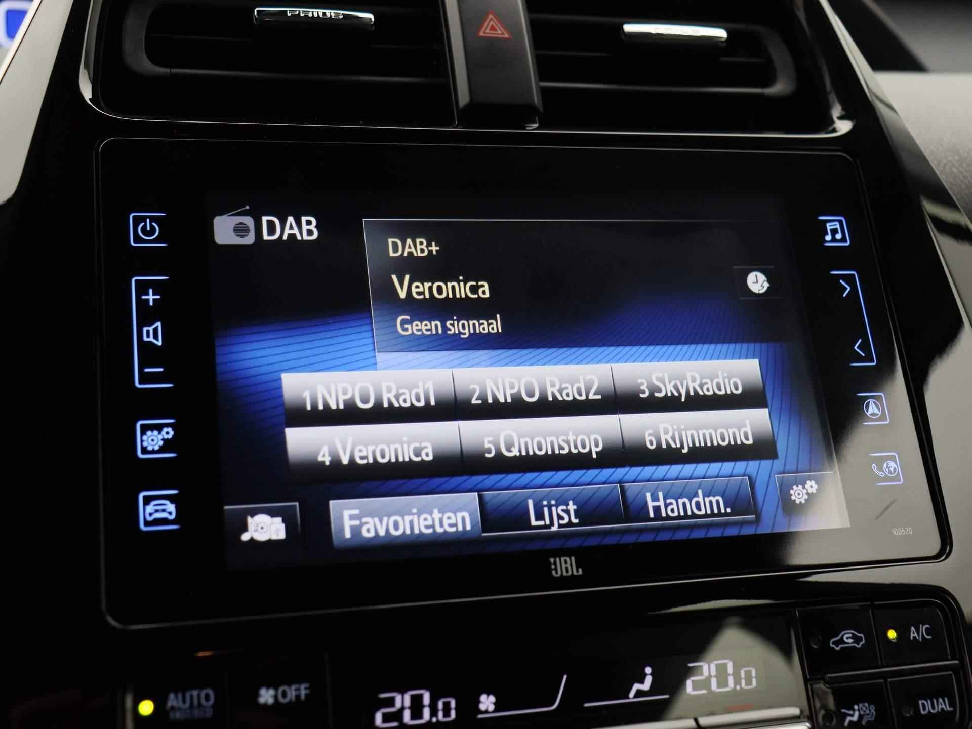 Toyota Prius 1.8 Plug-in Business Plus | JBL Audio | Camera | Head Up | Navigatie | - 24/40
