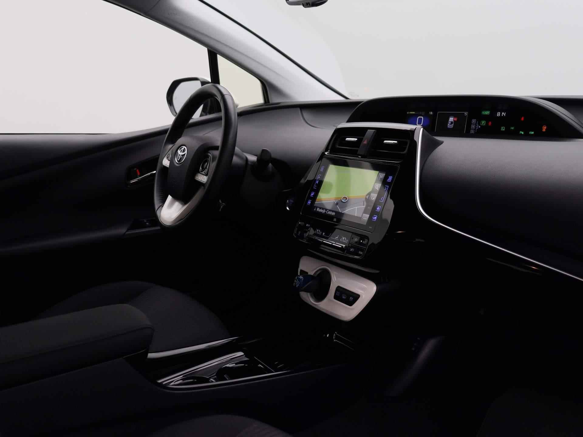 Toyota Prius 1.8 Plug-in Business Plus | JBL Audio | Camera | Head Up | Navigatie | - 30/40