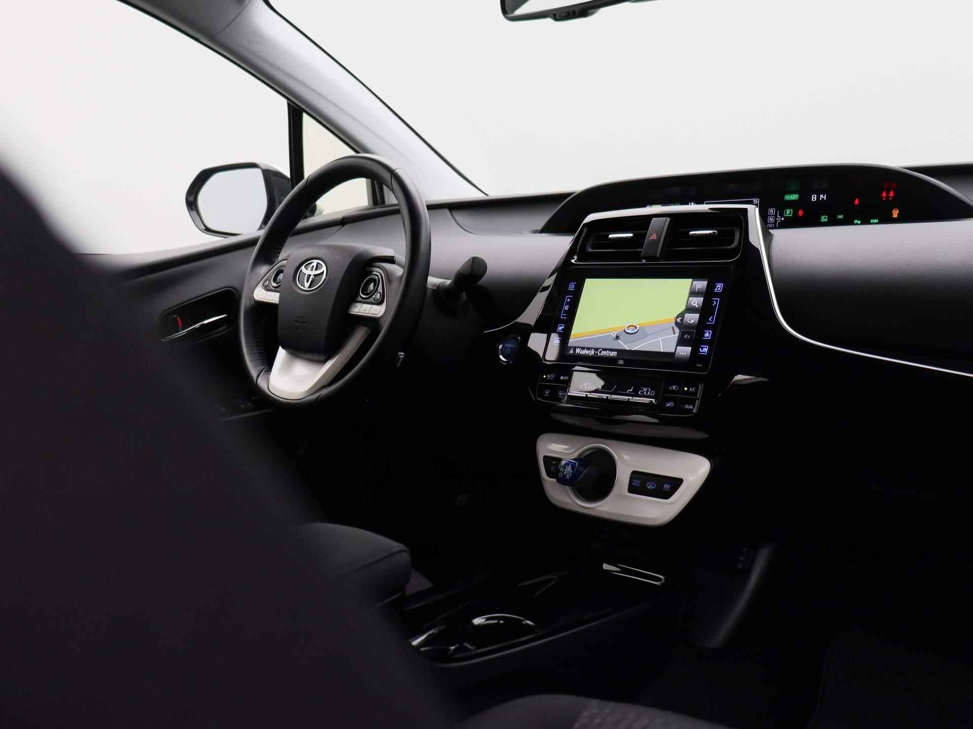 Toyota Prius 1.8 Plug-in Business Plus | JBL Audio | Camera | Head Up | Navigatie | - 33/40