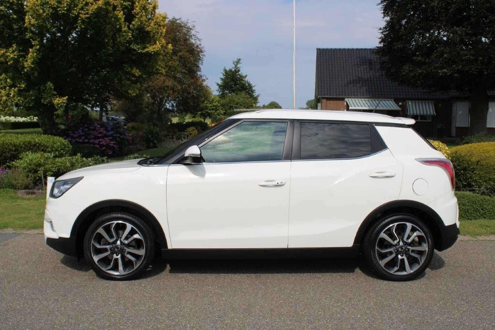 SSANGYONG Tivoli 1.6 128pk Sapphire ECC/Cruise/Leer/Navi/Camera/Stoelverw - 23/35