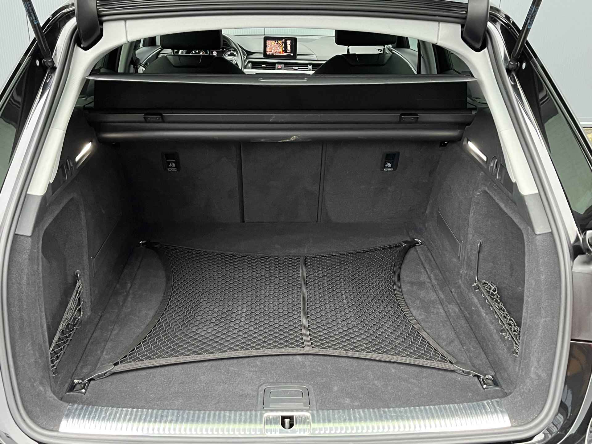 Audi A4 Avant 35 TFSI 150pk Automaat Sport Lease Edition | Elektrische achterklep | Climate controle | Sportstoelen | Trekhaak | Stoelve - 16/32