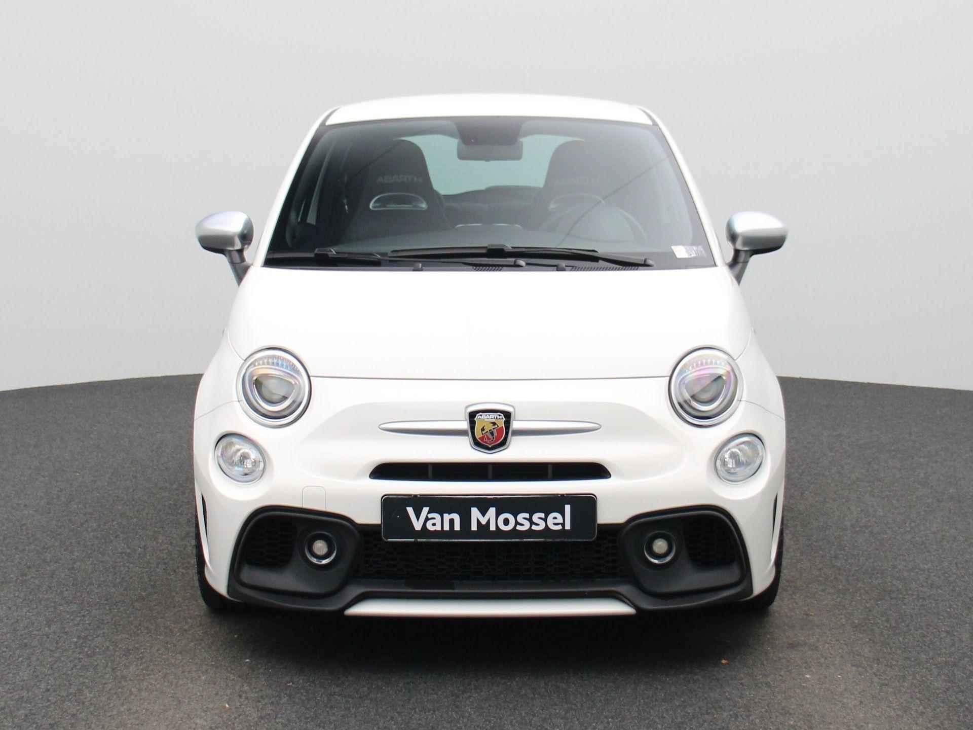 Abarth 500 1.4 T-Jet Abarth Turismo | 595 Turismo | Lederen Sport Bekleding | Apple Carplay | 17 Inch Licht Metalen Velgen | Sportuitlaat | ParkeerSensoren | - 3/39