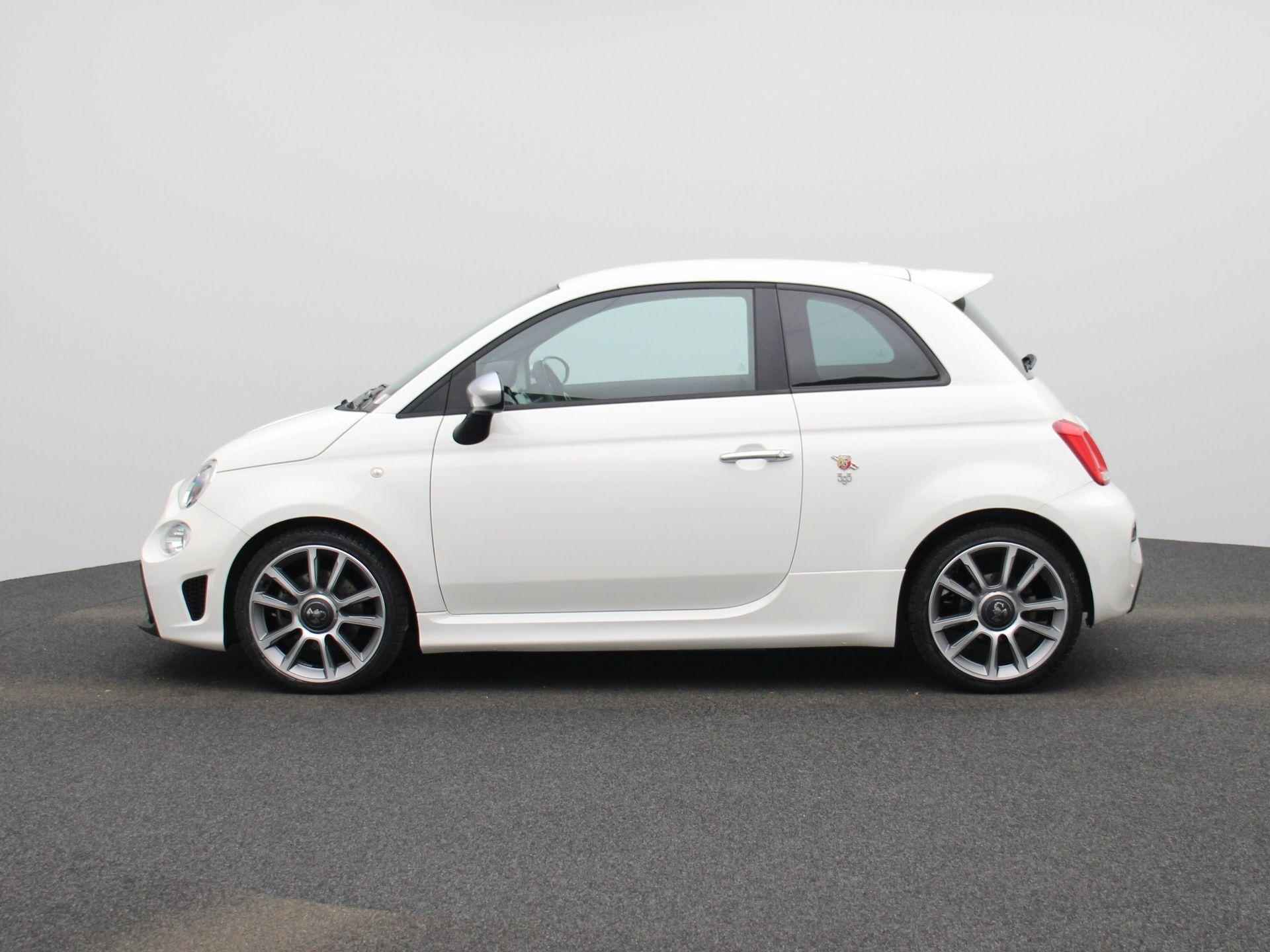 Abarth 500 1.4 T-Jet Abarth Turismo | 595 Turismo | Lederen Sport Bekleding | Apple Carplay | 17 Inch Licht Metalen Velgen | Sportuitlaat | ParkeerSensoren | - 4/39