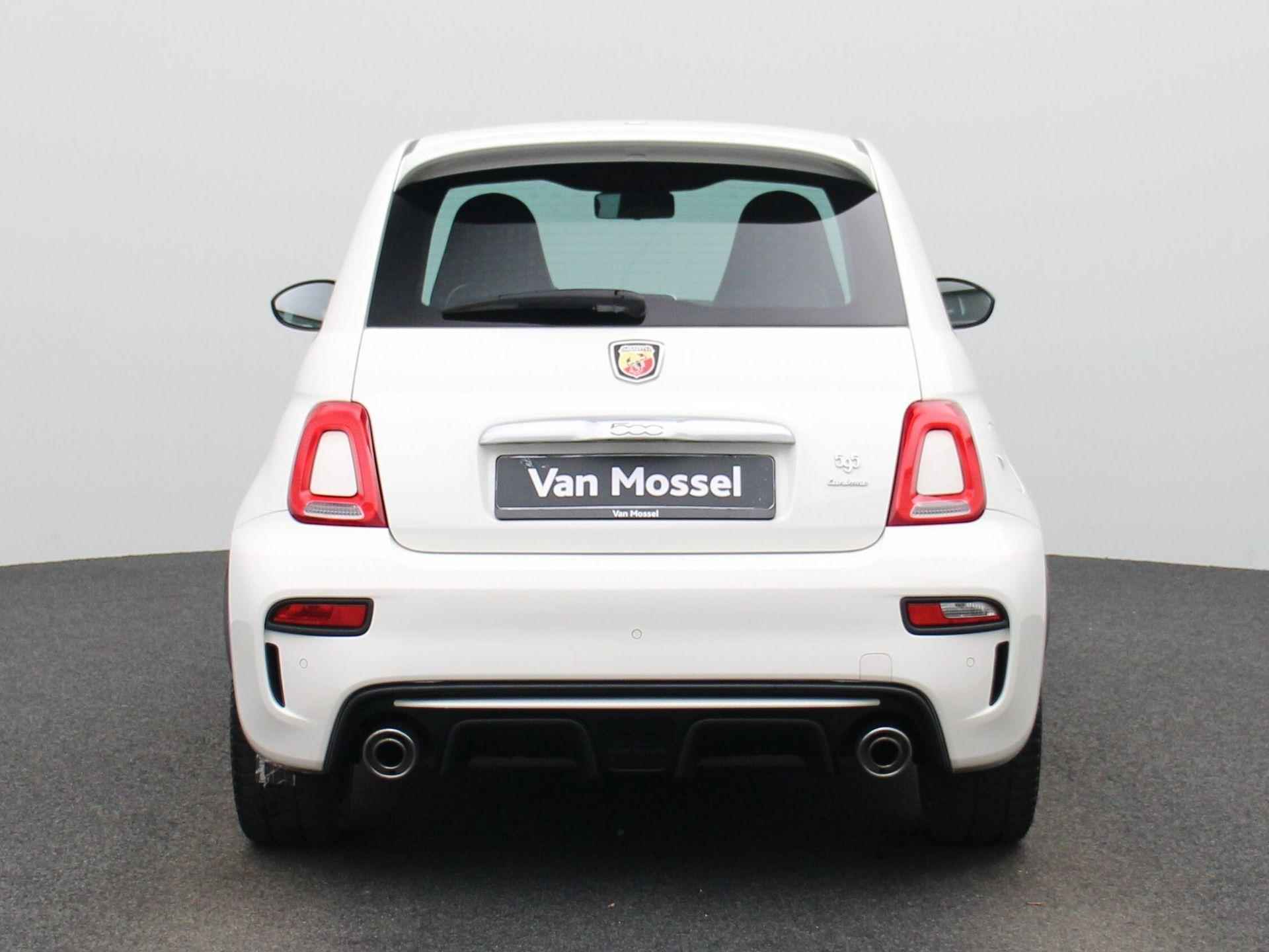 Abarth 500 1.4 T-Jet Abarth Turismo | 595 Turismo | Lederen Sport Bekleding | Apple Carplay | 17 Inch Licht Metalen Velgen | Sportuitlaat | ParkeerSensoren | - 5/39