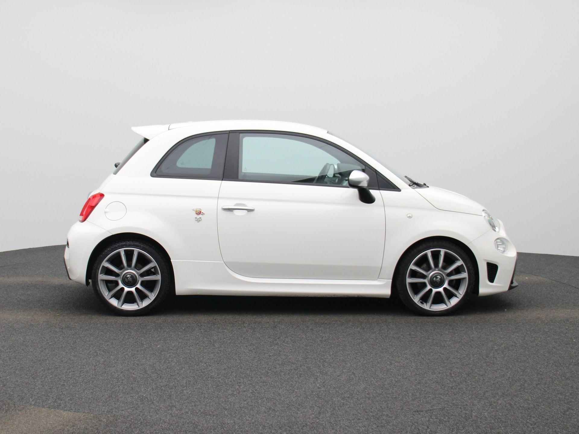 Abarth 500 1.4 T-Jet Abarth Turismo | 595 Turismo | Lederen Sport Bekleding | Apple Carplay | 17 Inch Licht Metalen Velgen | Sportuitlaat | ParkeerSensoren | - 6/39