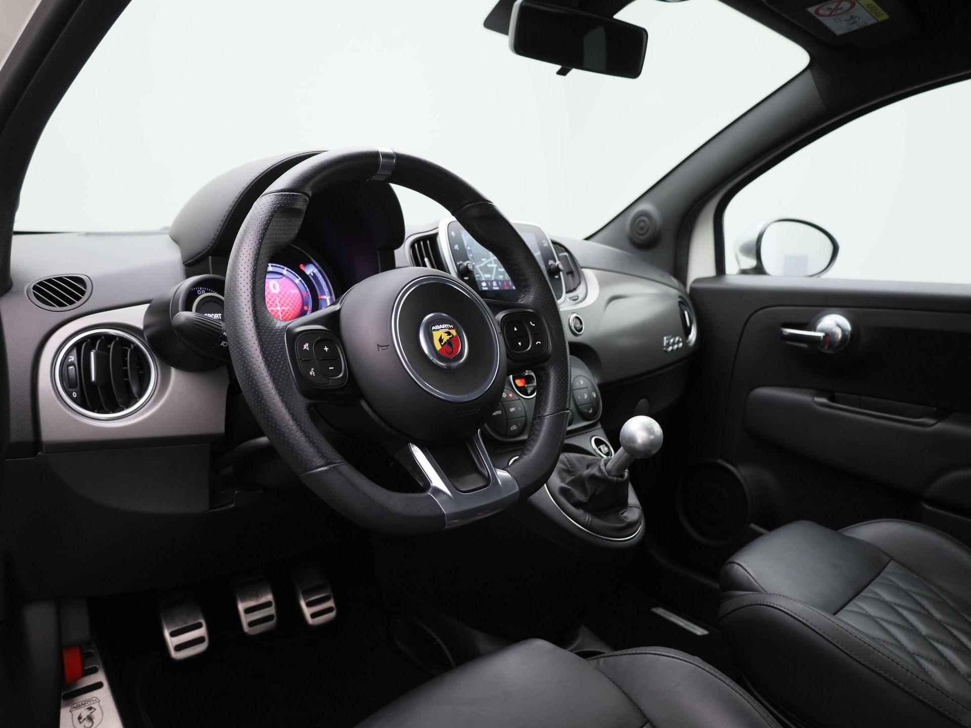 Abarth 500 1.4 T-Jet Abarth Turismo | 595 Turismo | Lederen Sport Bekleding | Apple Carplay | 17 Inch Licht Metalen Velgen | Sportuitlaat | ParkeerSensoren | - 7/39