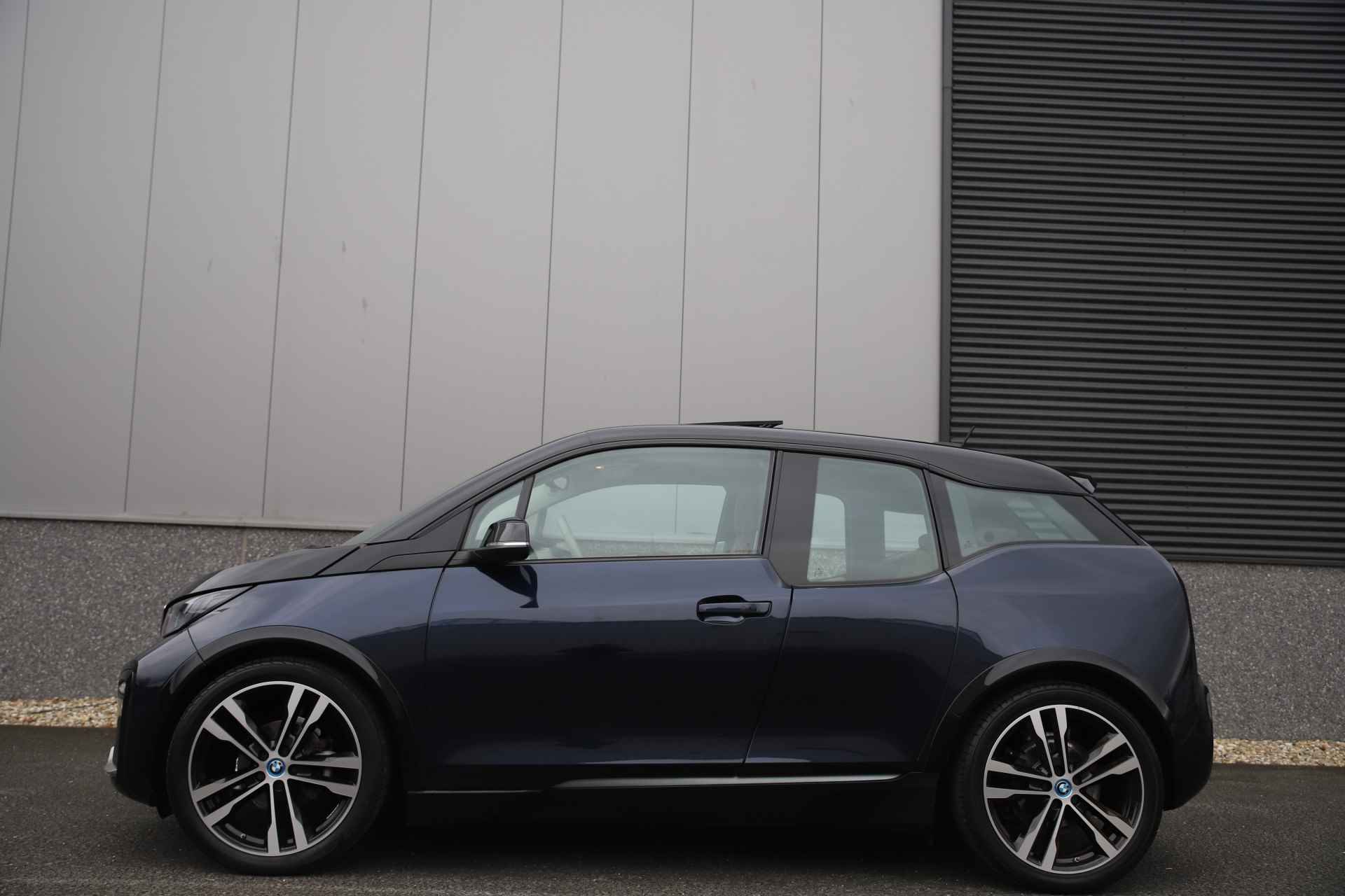 BMW i3 S 184pk Lodge 120Ah 42 kWh/S-dak/H-Kardon/Carplay/Camera/3-fase/20" - 38/41