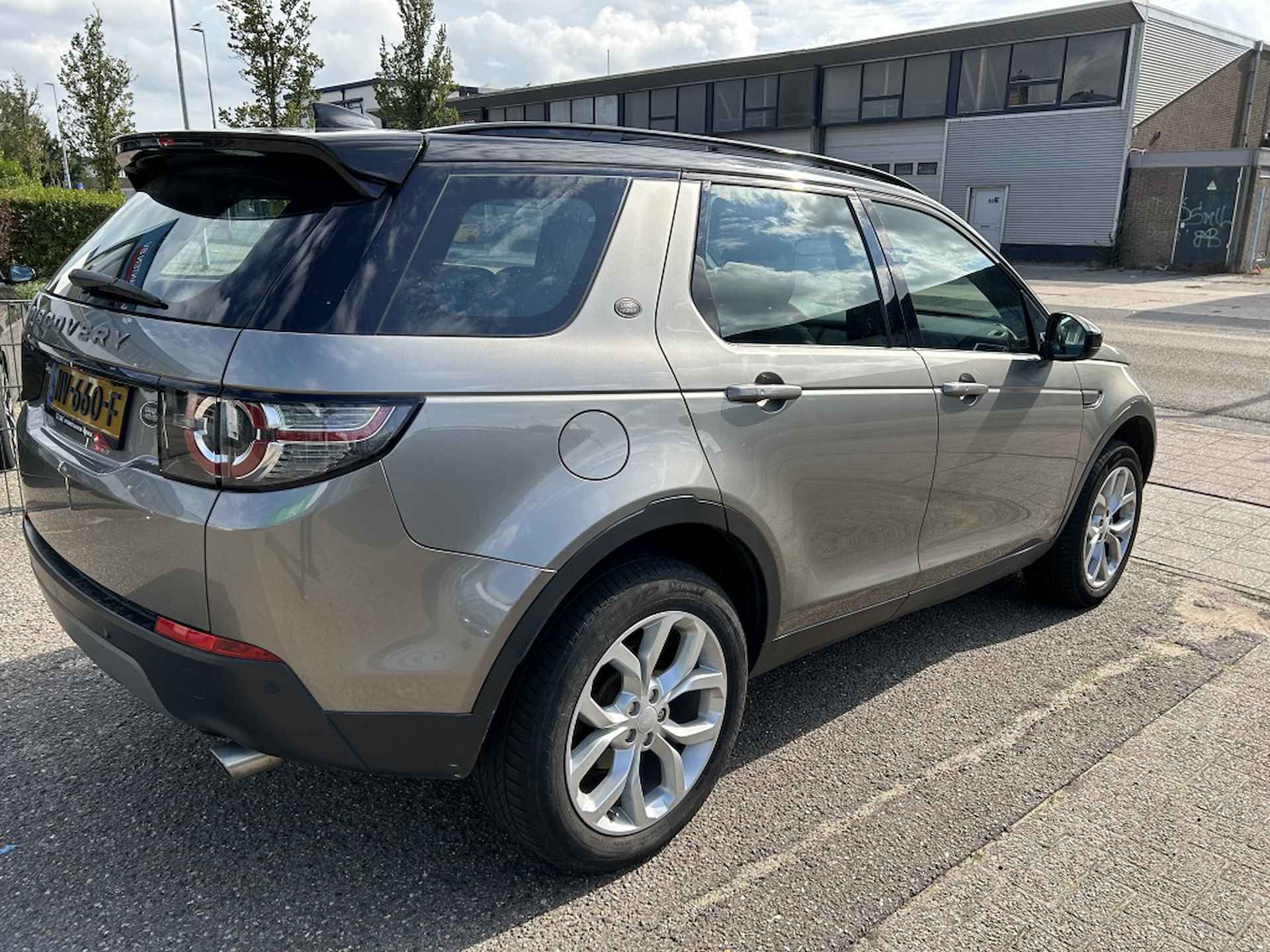 Land rover Discovery Sport 2.0 TD4 Urban Series SE Dynamic - 6/25