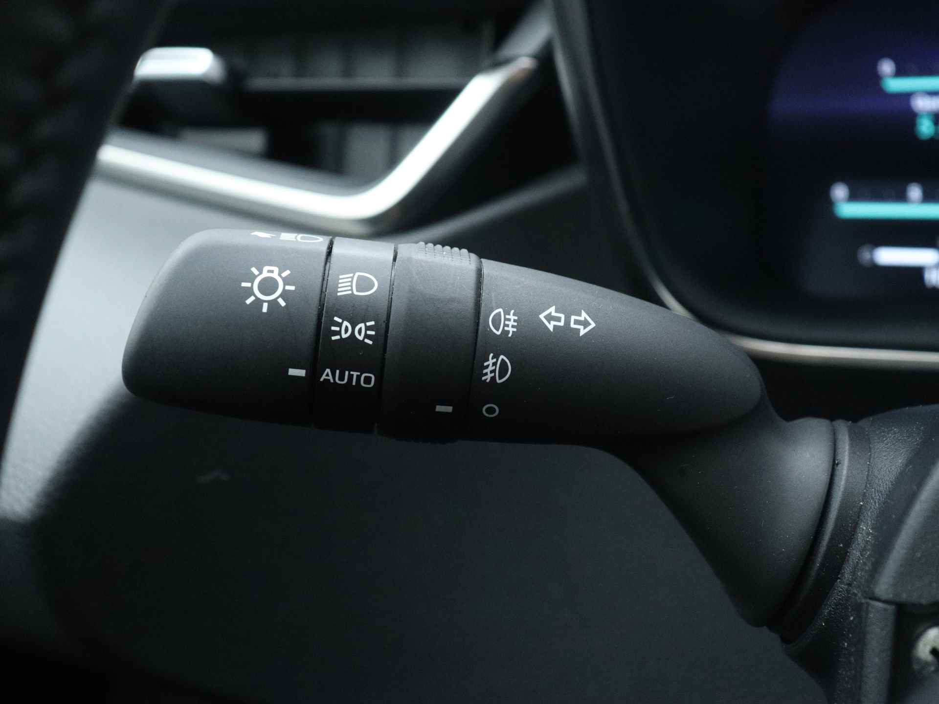 Toyota Corolla Touring Sports 1.8 Hybrid First Edition | Navigatie | Half Leder | Elek. Achterklep | - 24/46