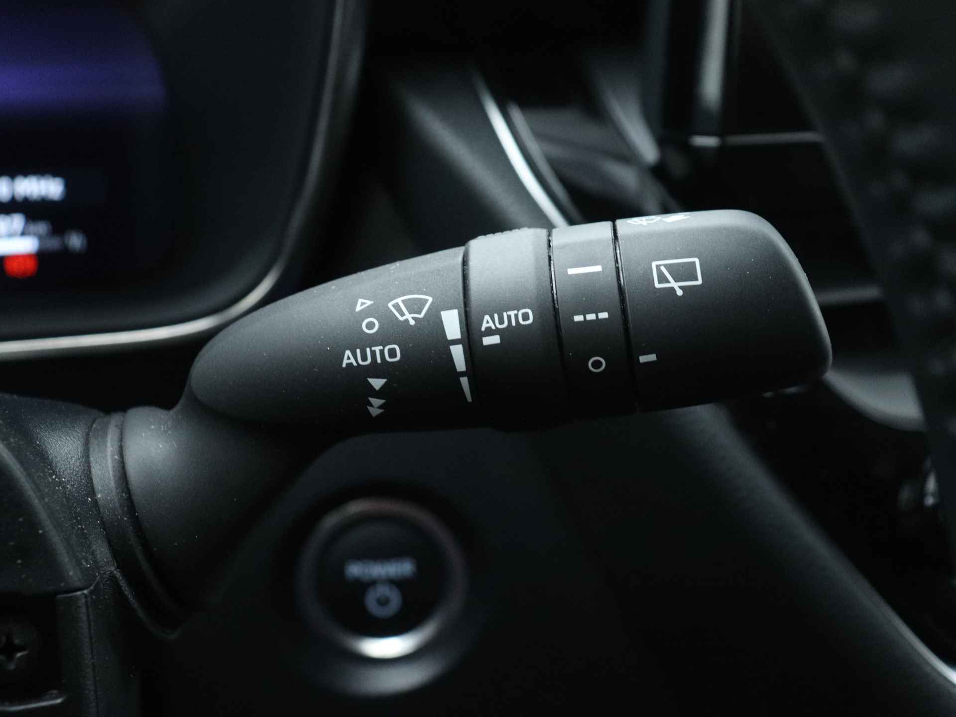 Toyota Corolla Touring Sports 1.8 Hybrid First Edition | Navigatie | Half Leder | Elek. Achterklep | - 25/46