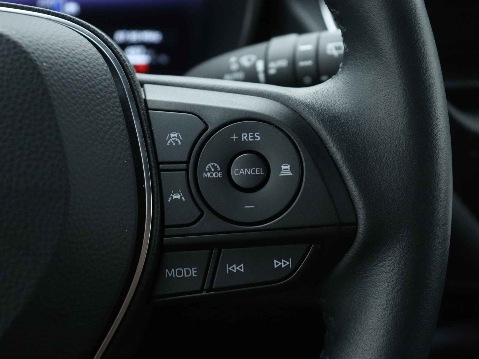 Toyota Corolla Touring Sports 1.8 Hybrid First Edition | Navigatie | Half Leder | Elek. Achterklep | - 26/46
