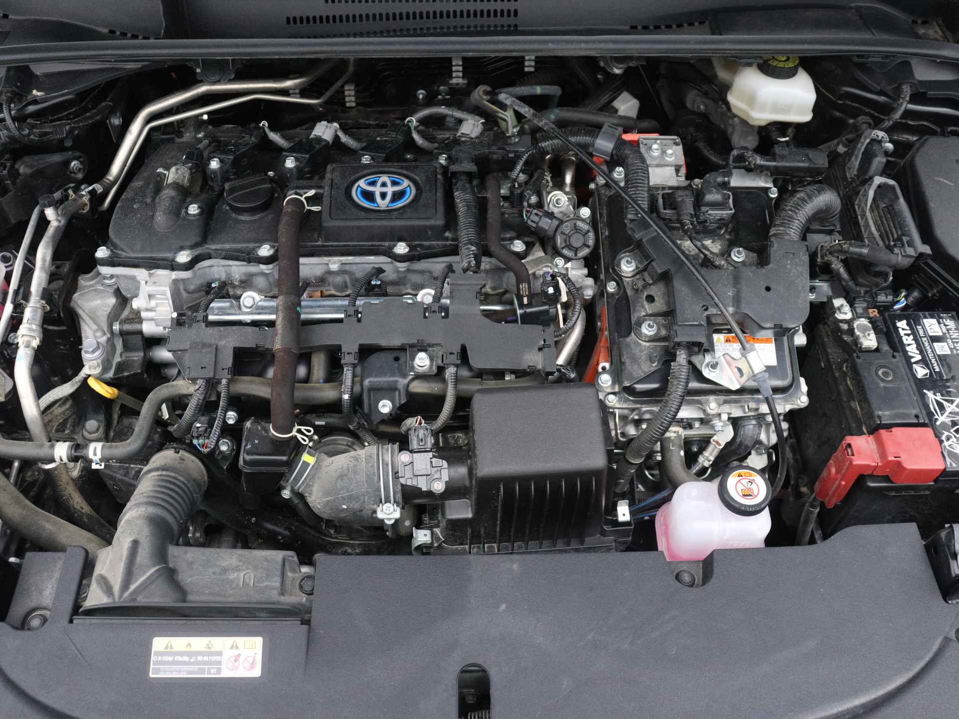Toyota Corolla Touring Sports 1.8 Hybrid First Edition | Navigatie | Half Leder | Elek. Achterklep | - 41/46