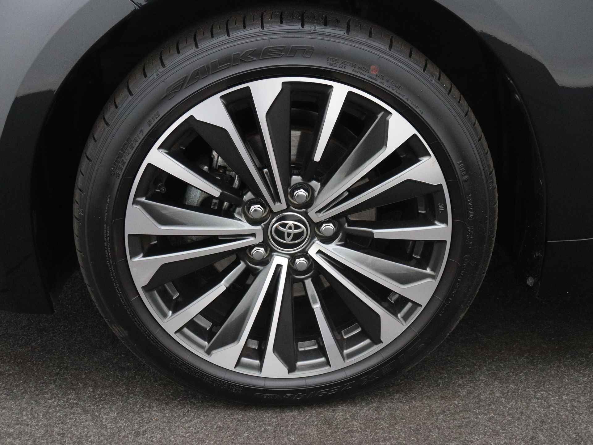 Toyota Corolla Touring Sports 1.8 Hybrid First Edition | Navigatie | Half Leder | Elek. Achterklep | - 45/46